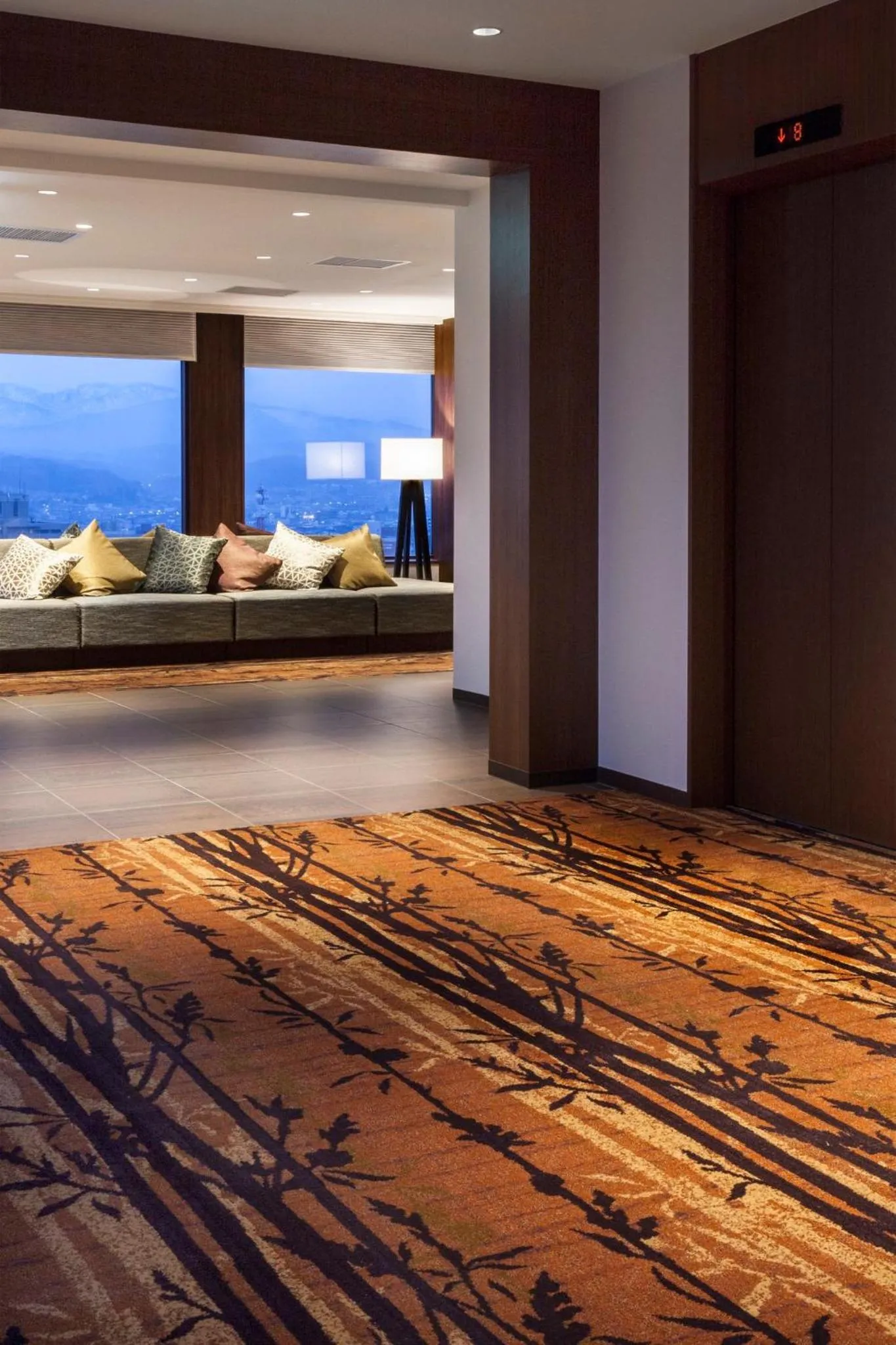 Lobby or reception, Bed in ANA Holiday Inn Kanazawa Sky by IHG