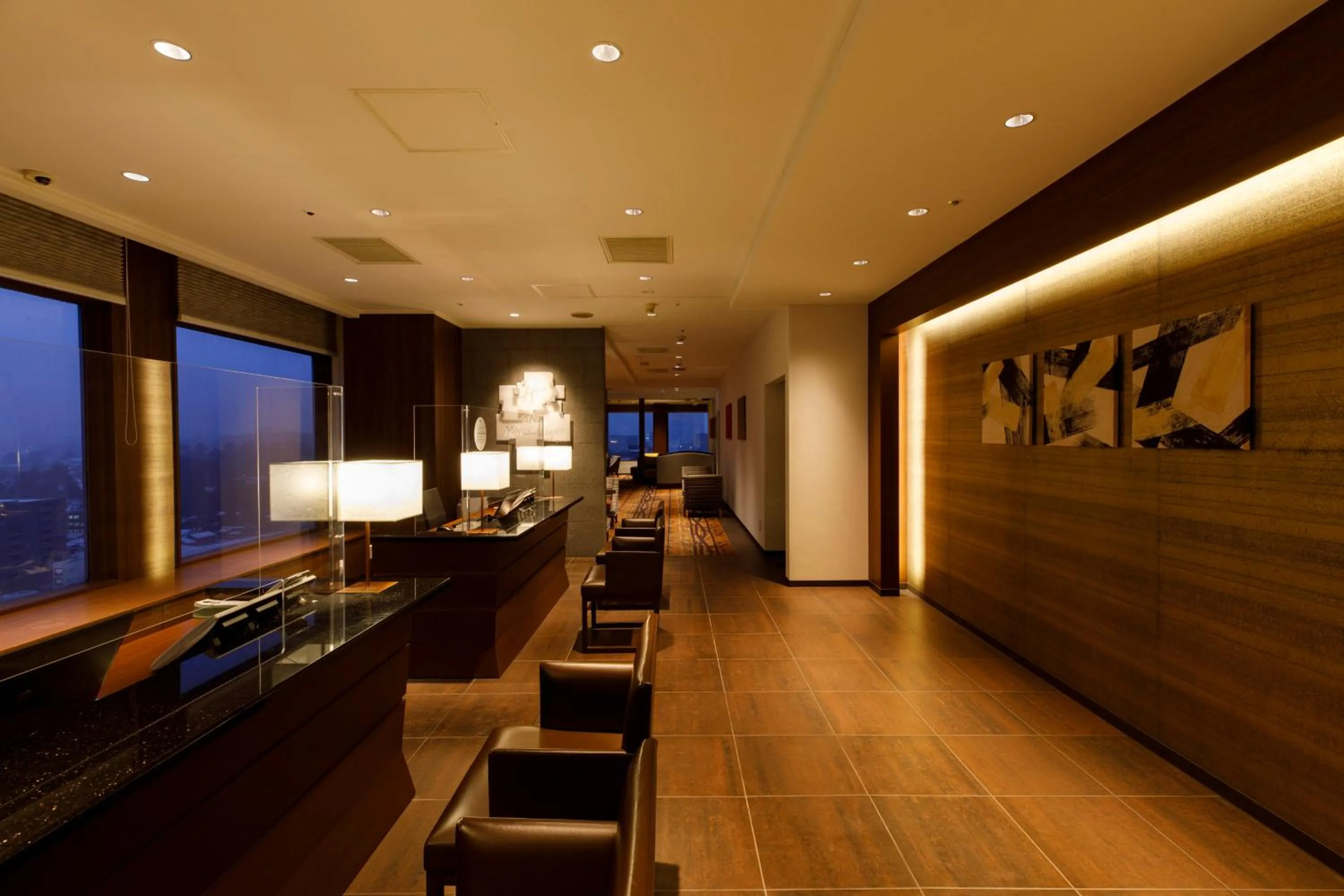 Lobby or reception in ANA Holiday Inn Kanazawa Sky by IHG