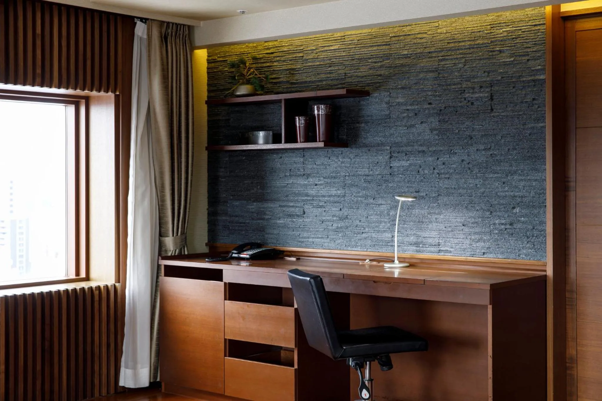 Photo of the whole room in ANA Holiday Inn Kanazawa Sky by IHG