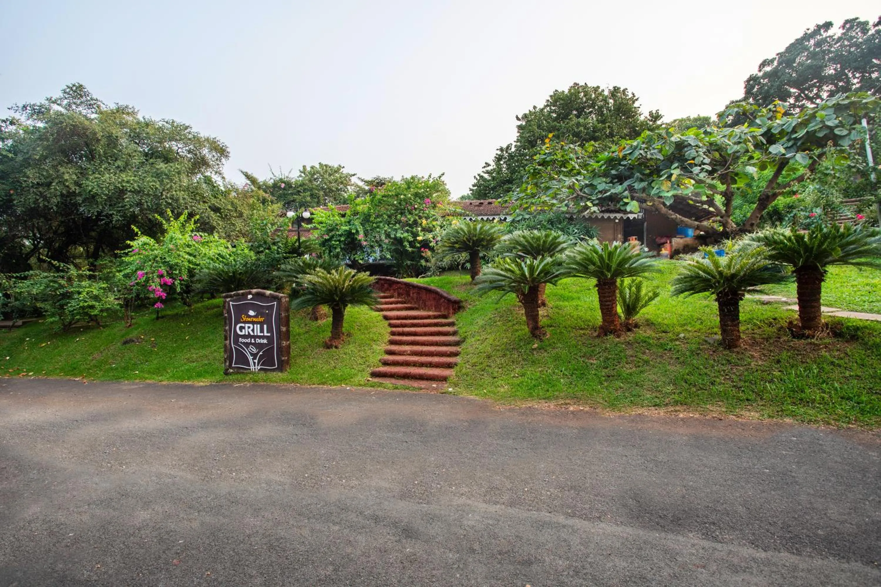 Restaurant/places to eat in Stone Water Eco Resort