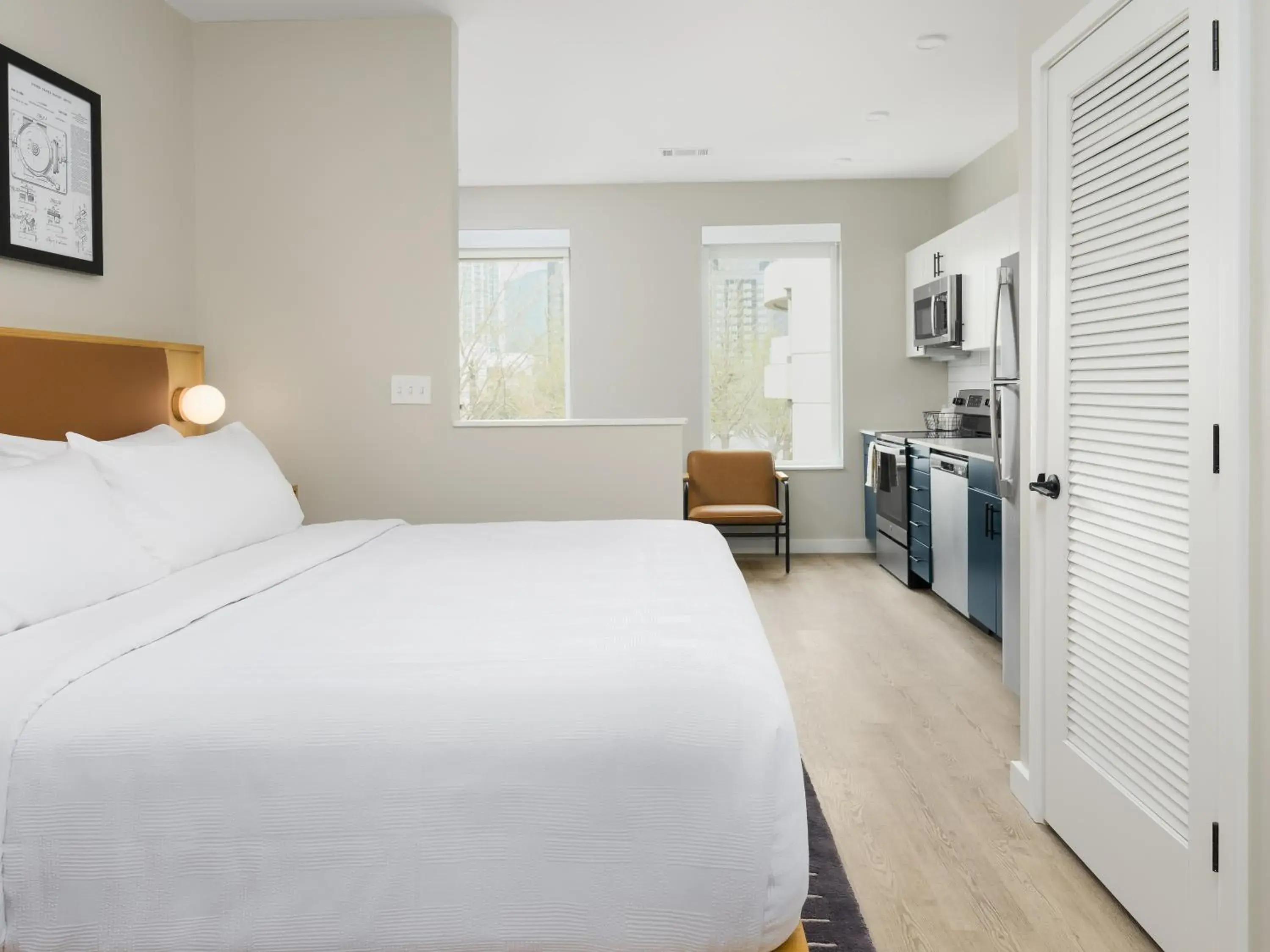 Studio Suite (Accessible) in Motif Nashville's Hotel on Music Row Studio Suite (Accessible) in Motif Nashville's Hotel on Music Row