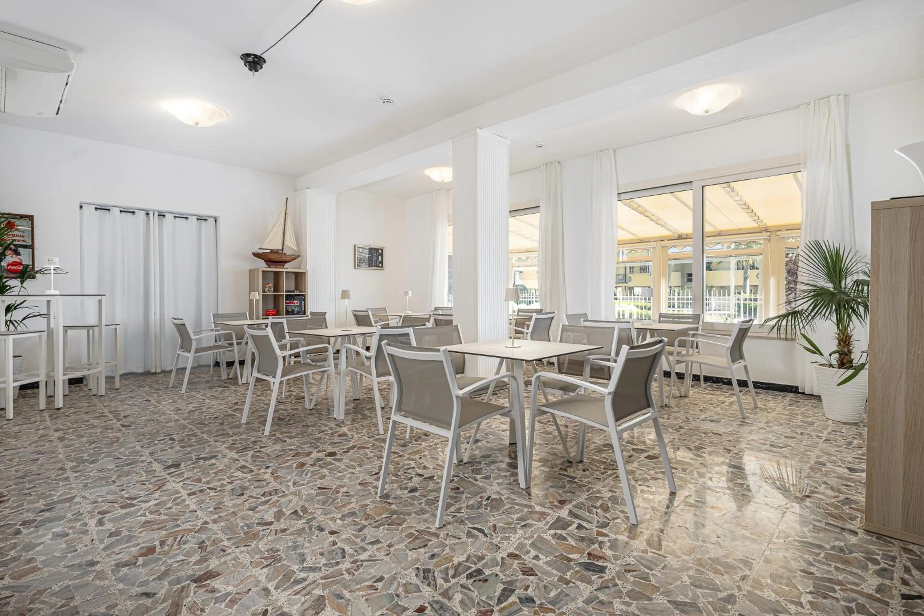 Property building in Hotel Altamarea Cesenatico