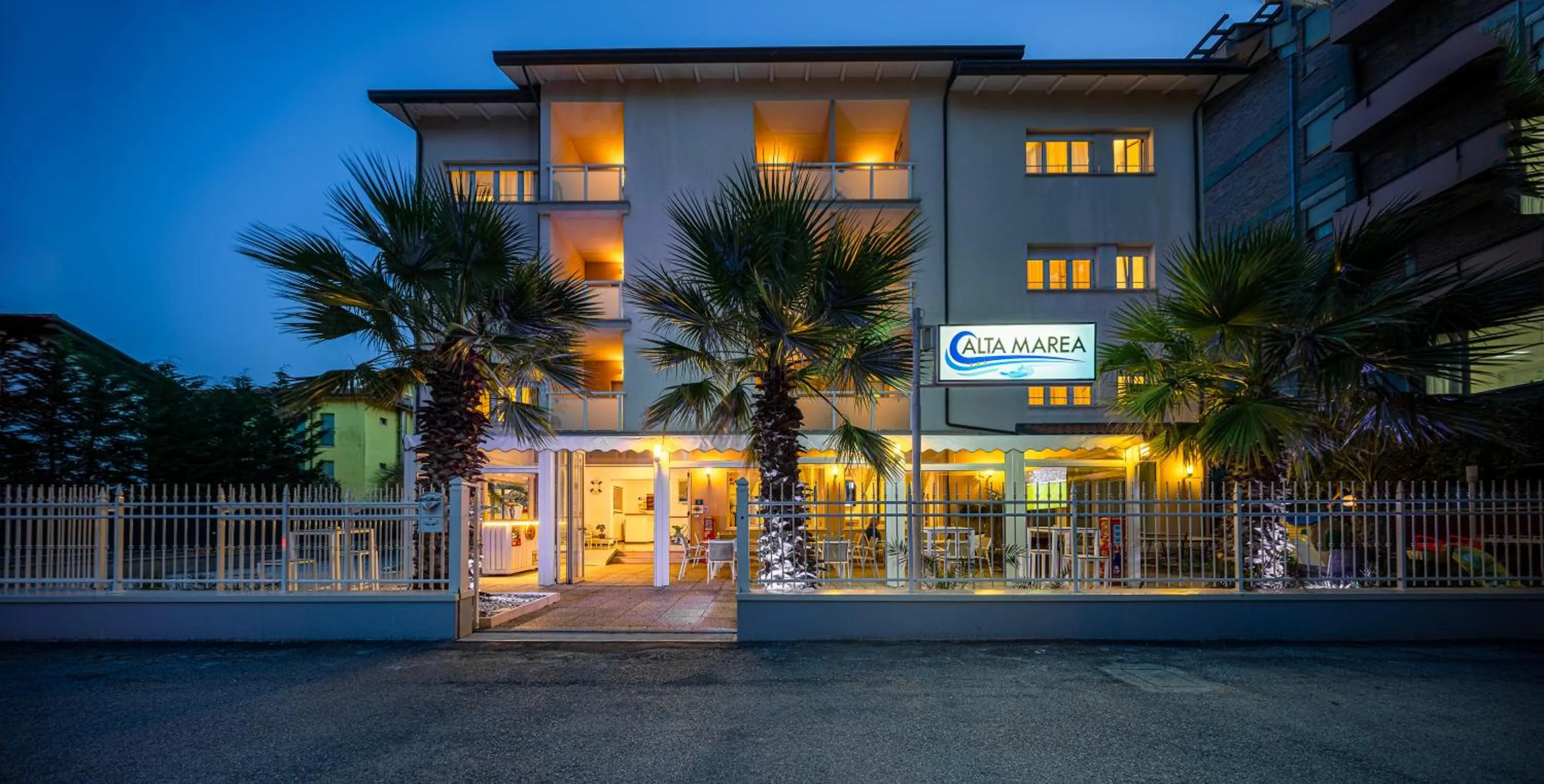 Property building in Hotel Altamarea Cesenatico
