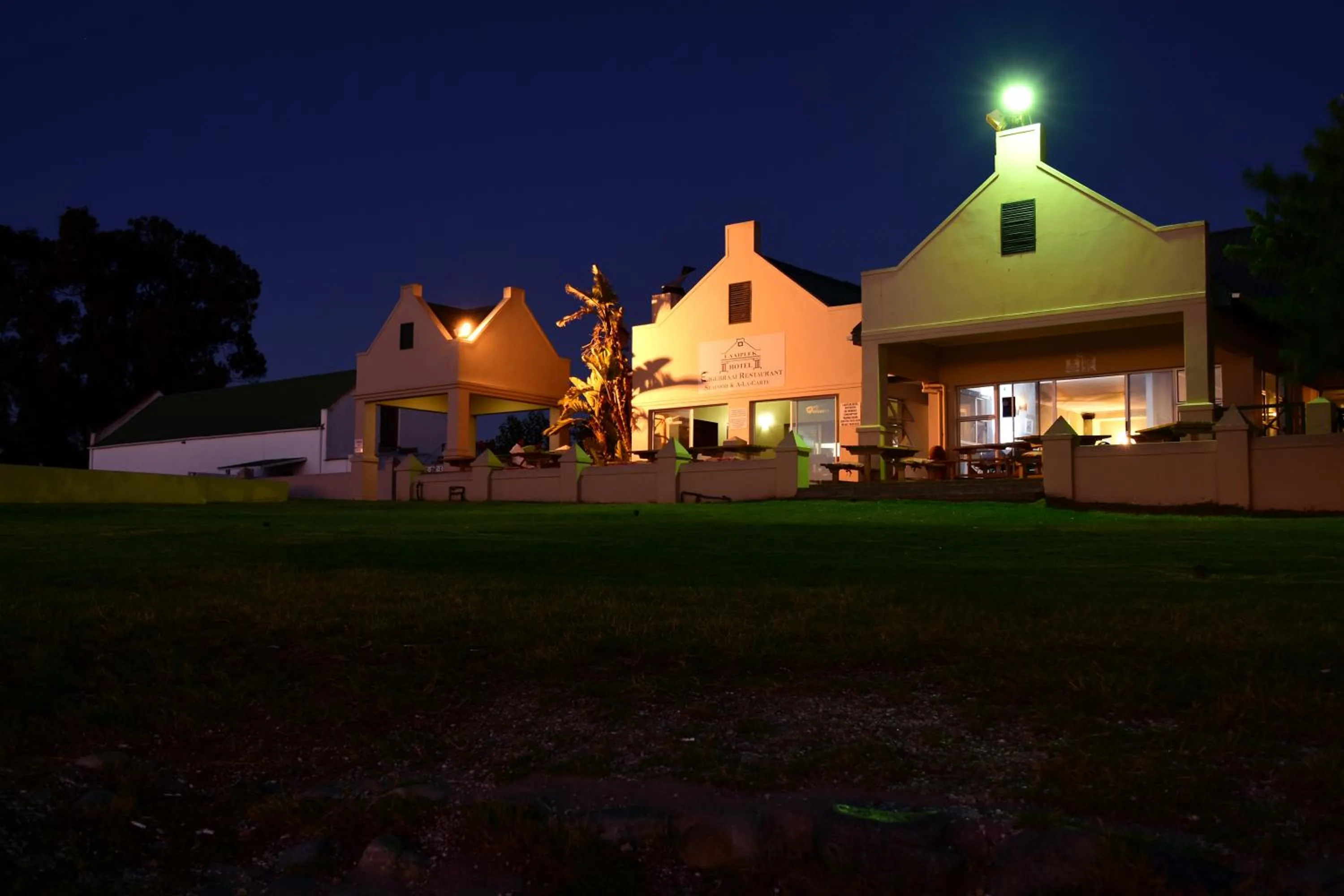 Facade/entrance in Laaiplek Hotel