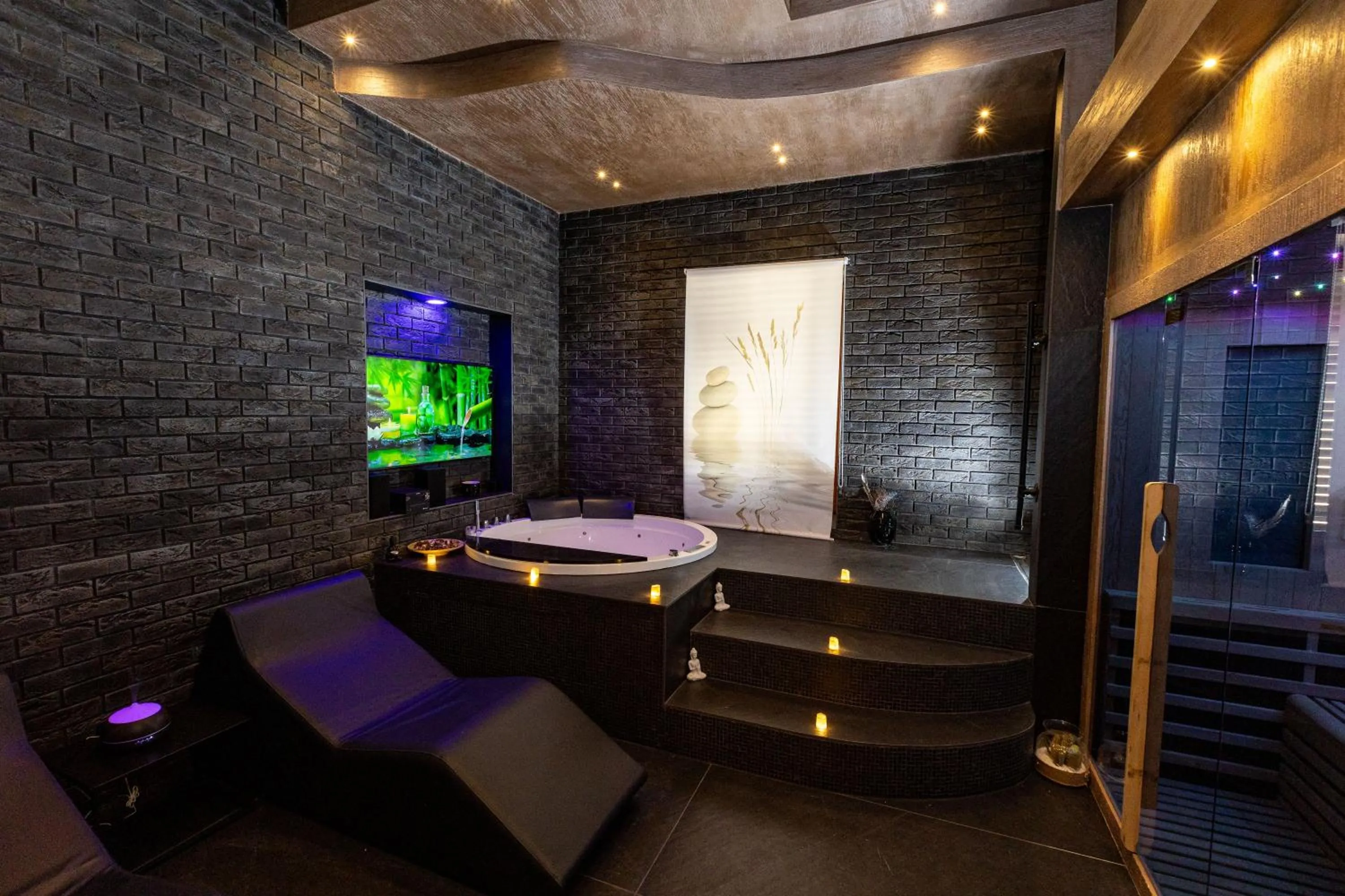 Hot Tub in Lungomare Suite & Spa