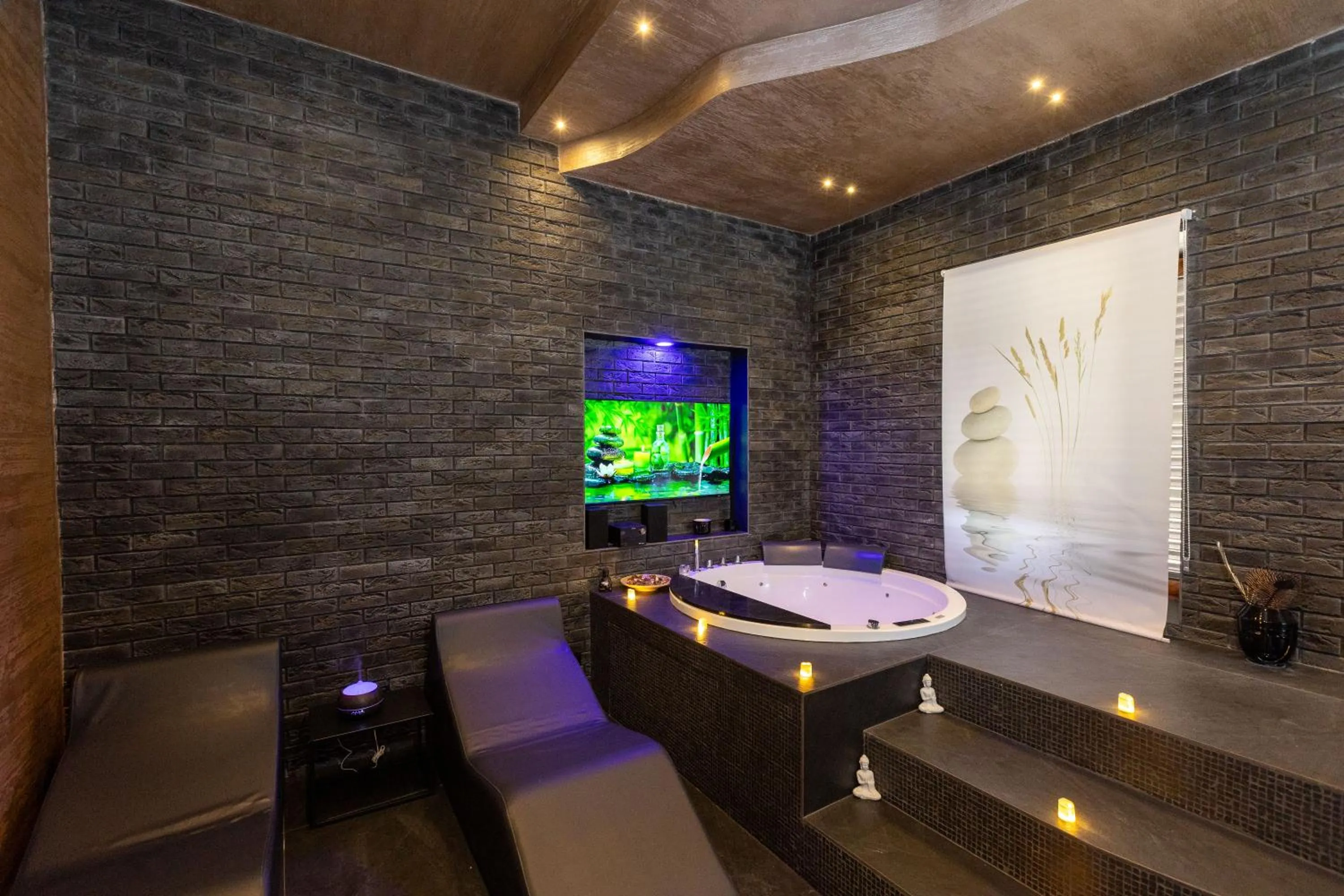 Hot Tub in Lungomare Suite & Spa