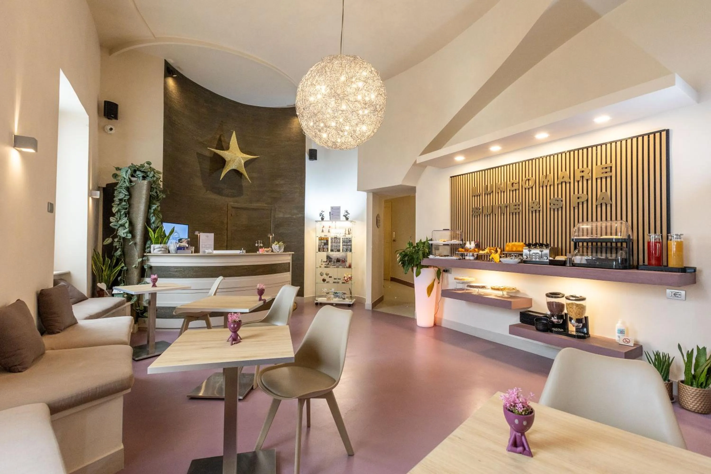 Lounge or bar in Lungomare Suite & Spa