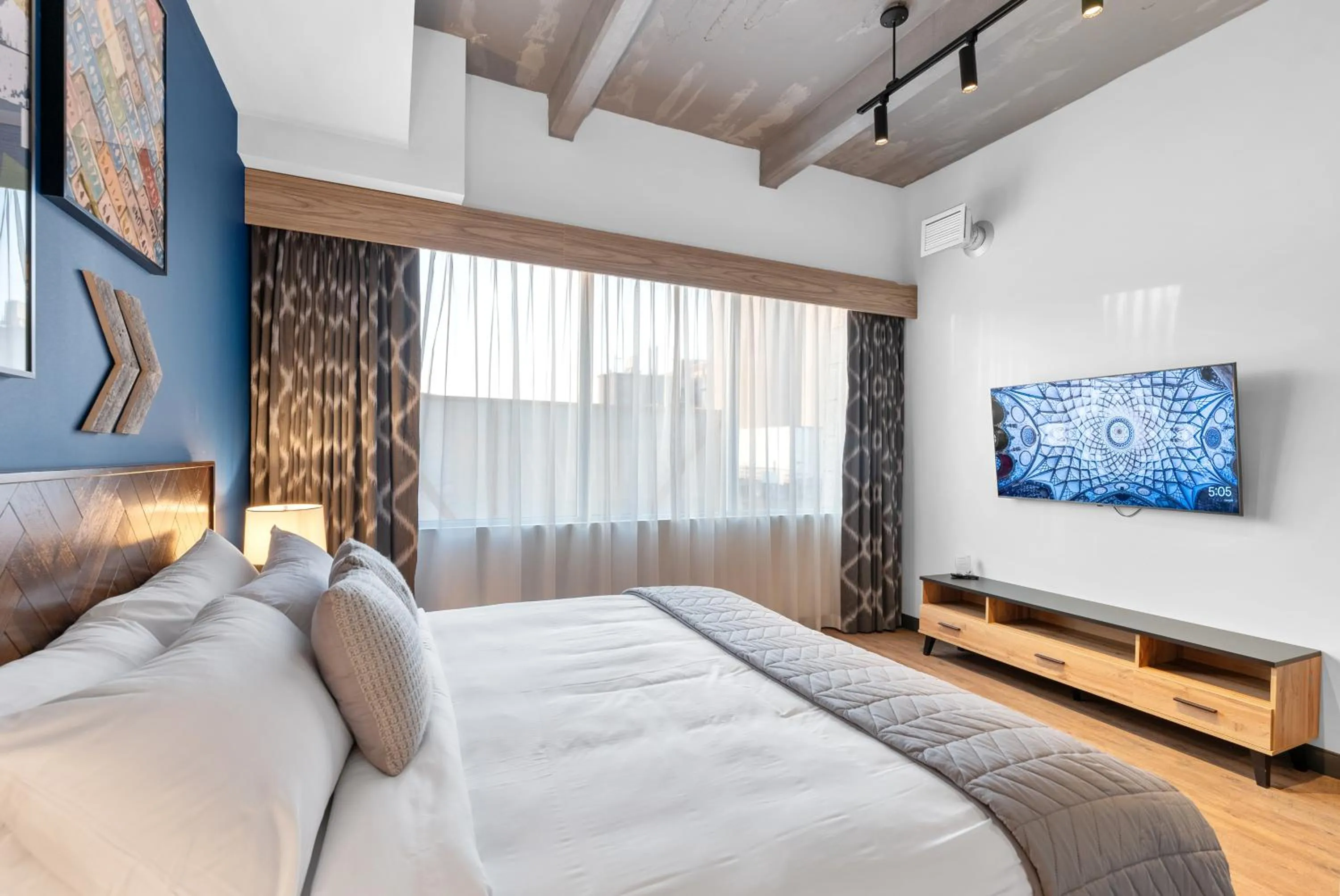 Bedroom, Bed in Cannery Lofts Niagara