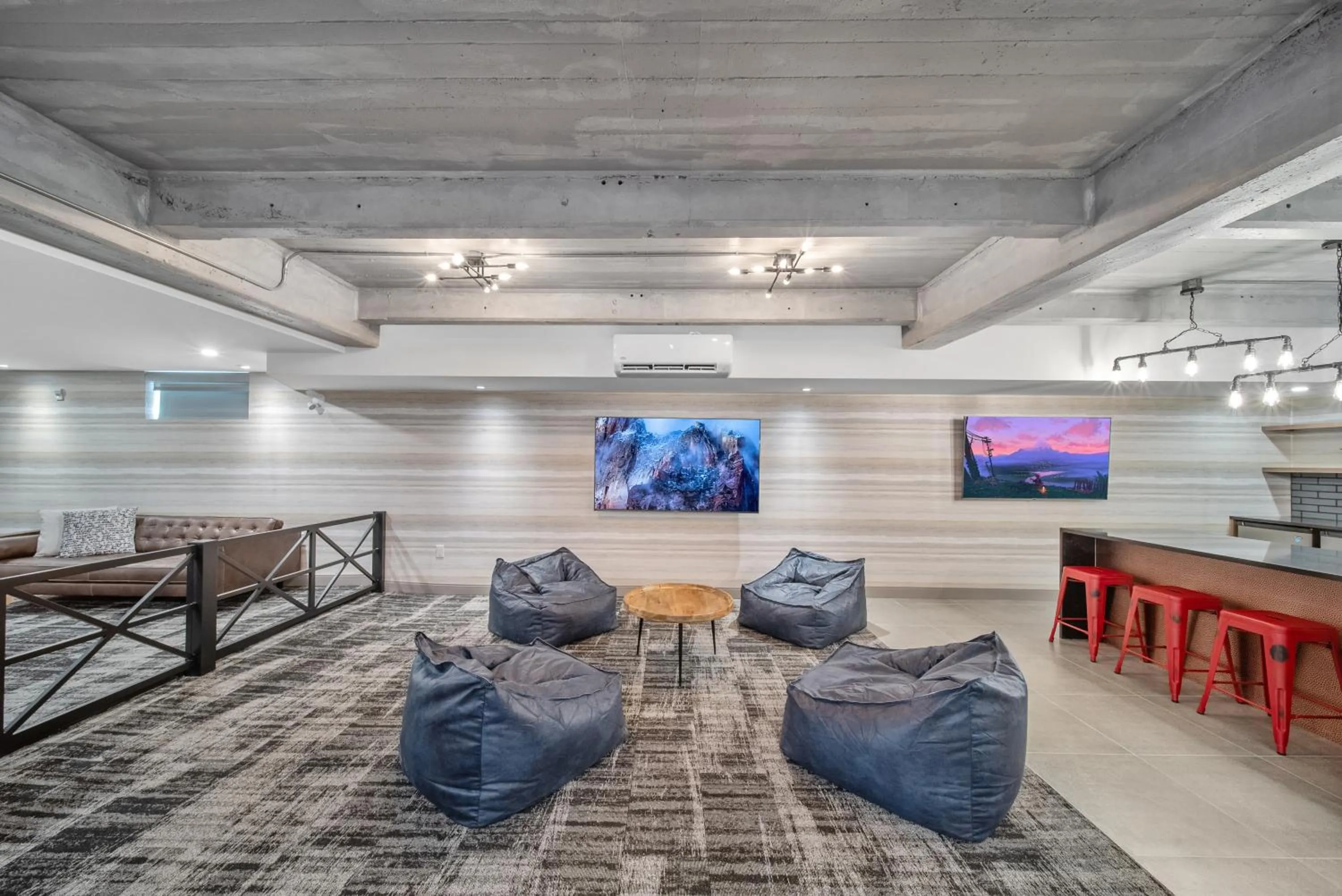 Communal lounge/ TV room in Cannery Lofts Niagara