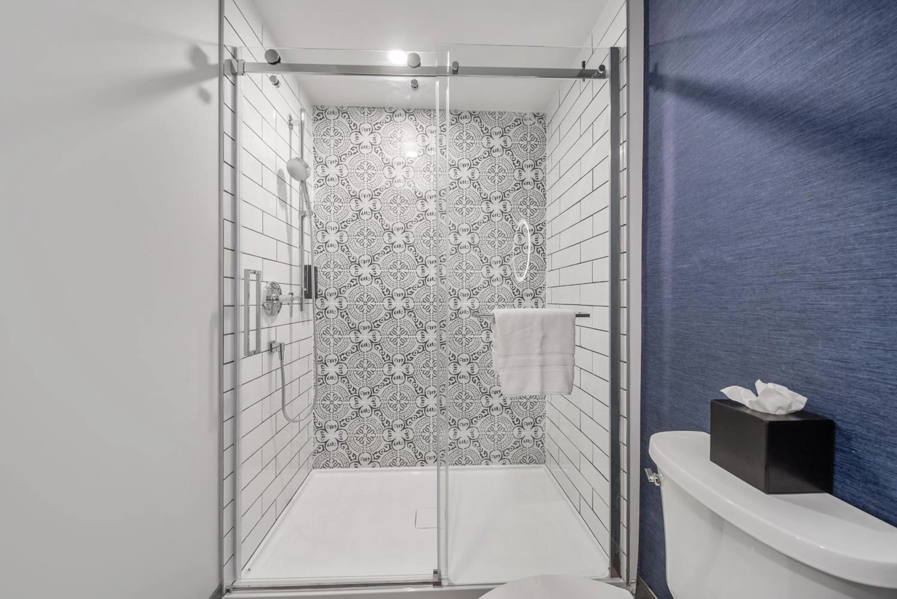 Shower in Cannery Lofts Niagara