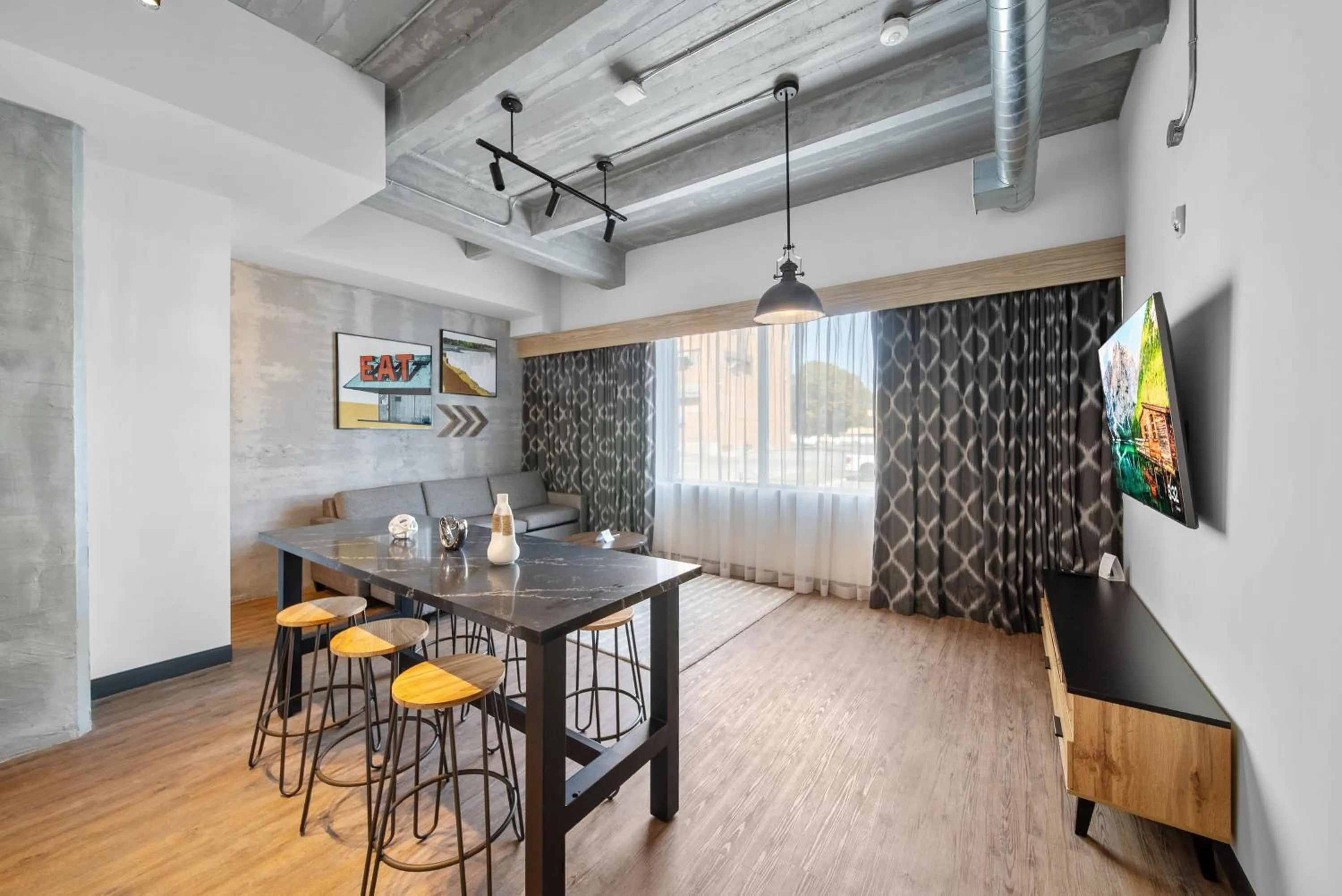 Dining area in Cannery Lofts Niagara