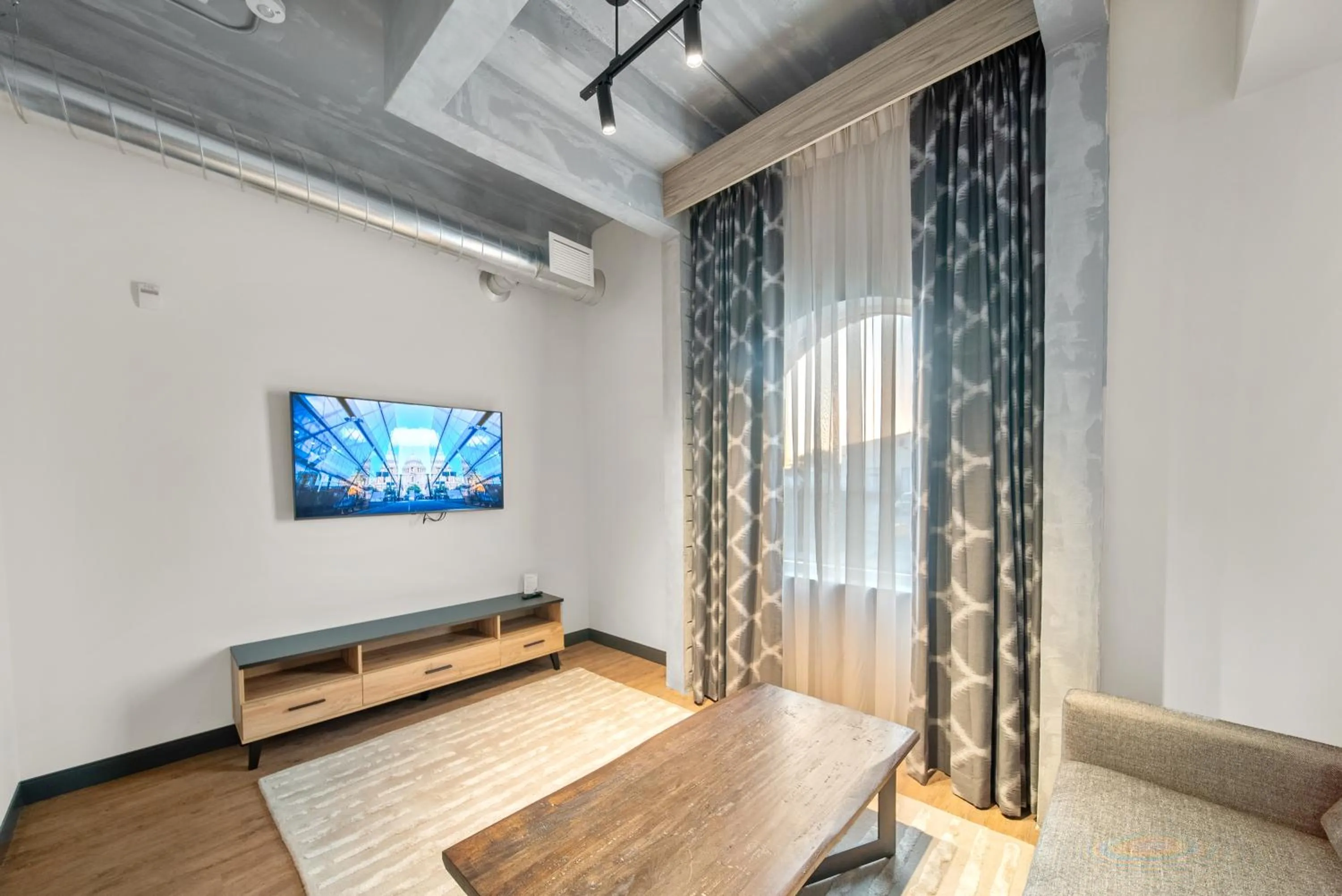 TV and multimedia in Cannery Lofts Niagara