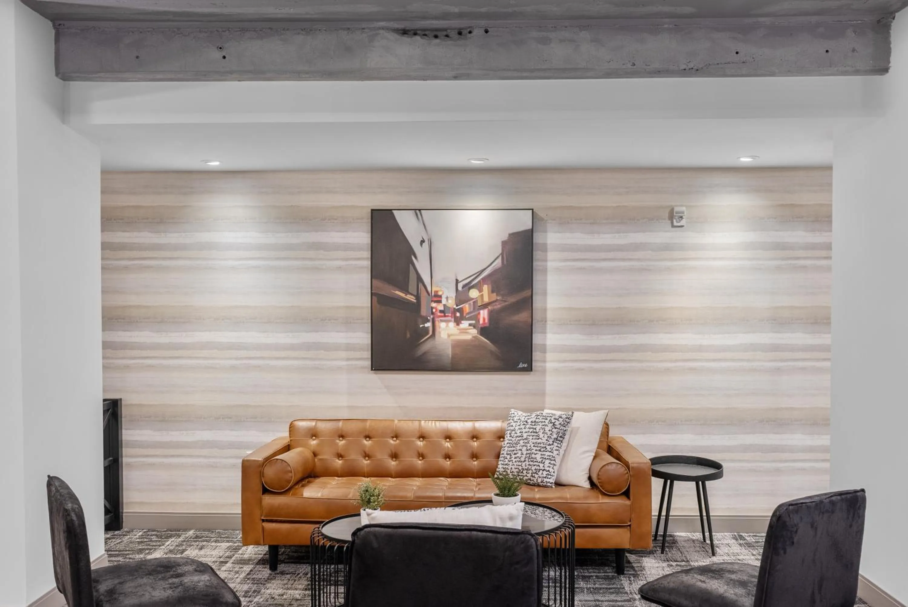 Communal lounge/ TV room in Cannery Lofts Niagara