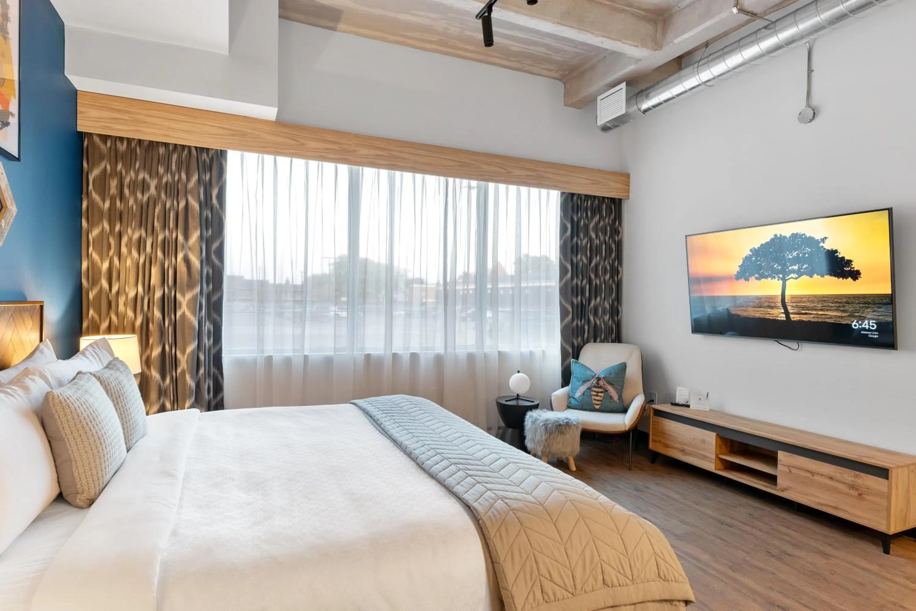 Bedroom, Bed in Cannery Lofts Niagara