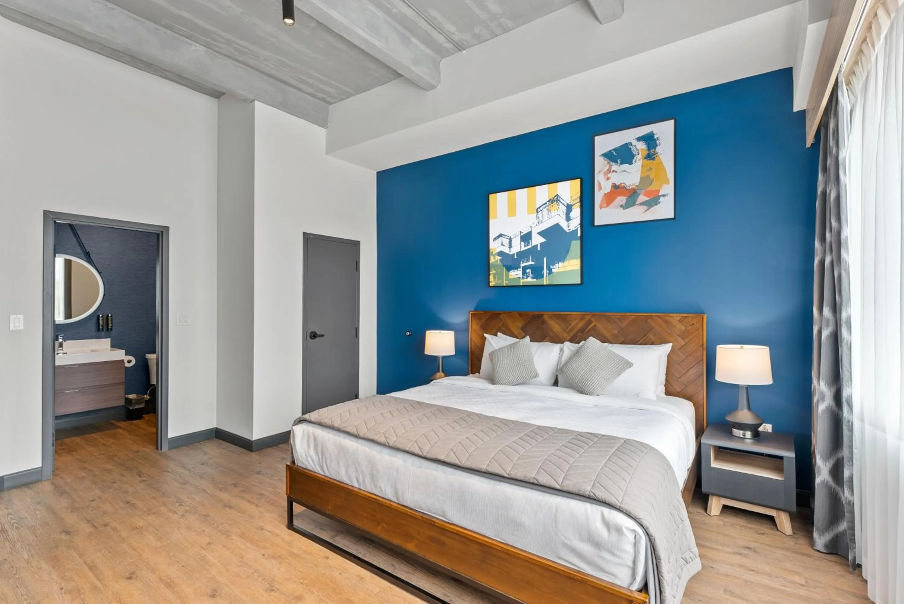 Bedroom, Bed in Cannery Lofts Niagara