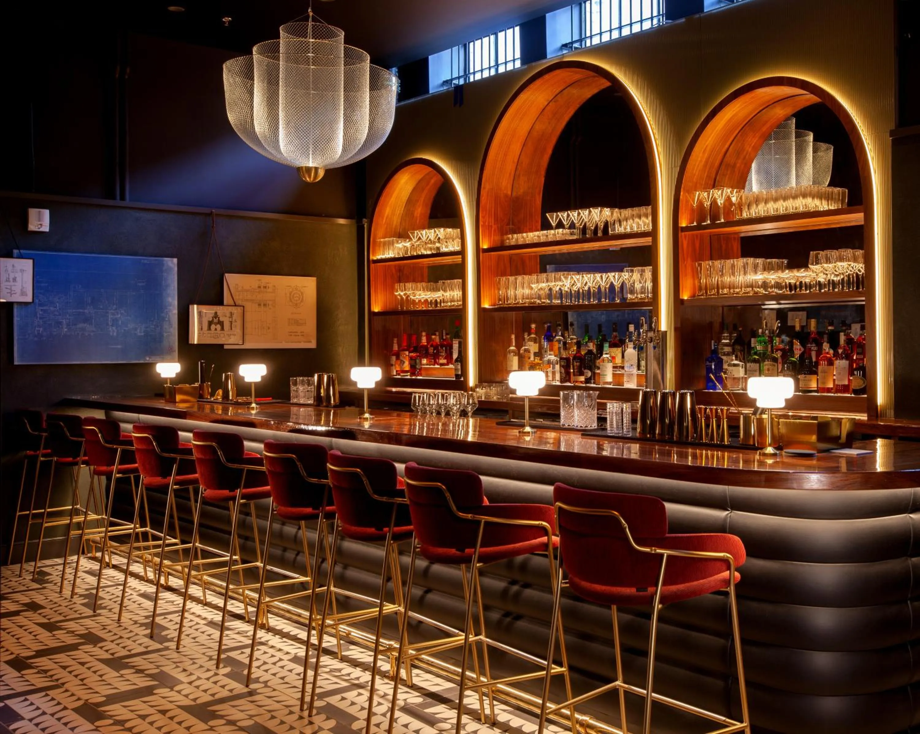 Restaurant/places to eat in The Flat Iron Hotel