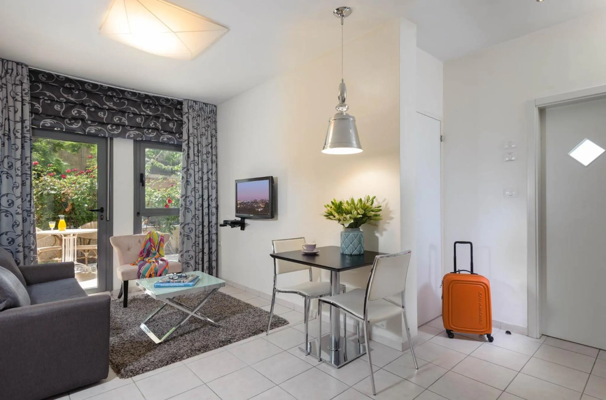 TV and multimedia in Rafael Residence Boutique