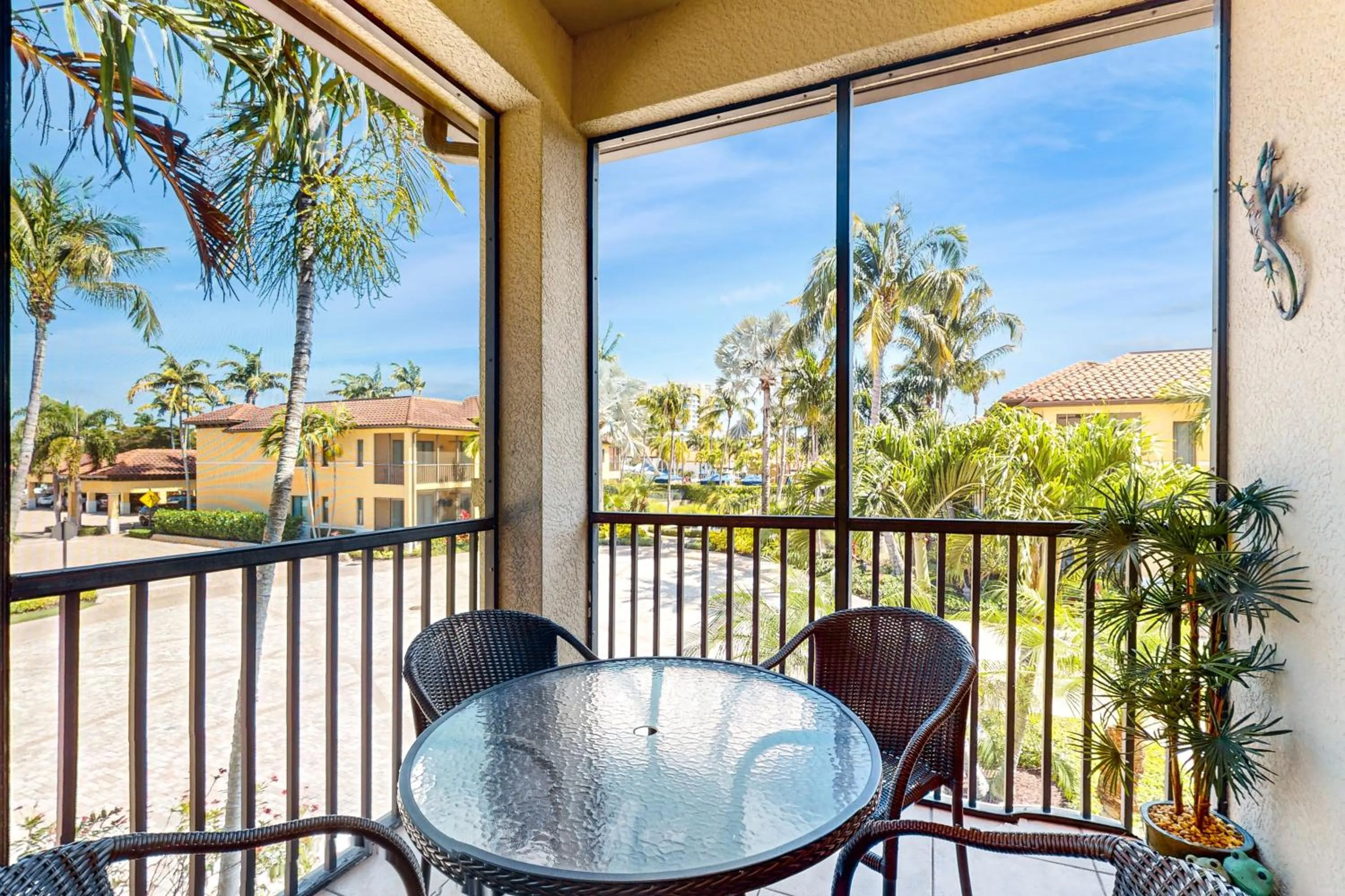 Balcony/Terrace in Naples Bay Resort The Cottages