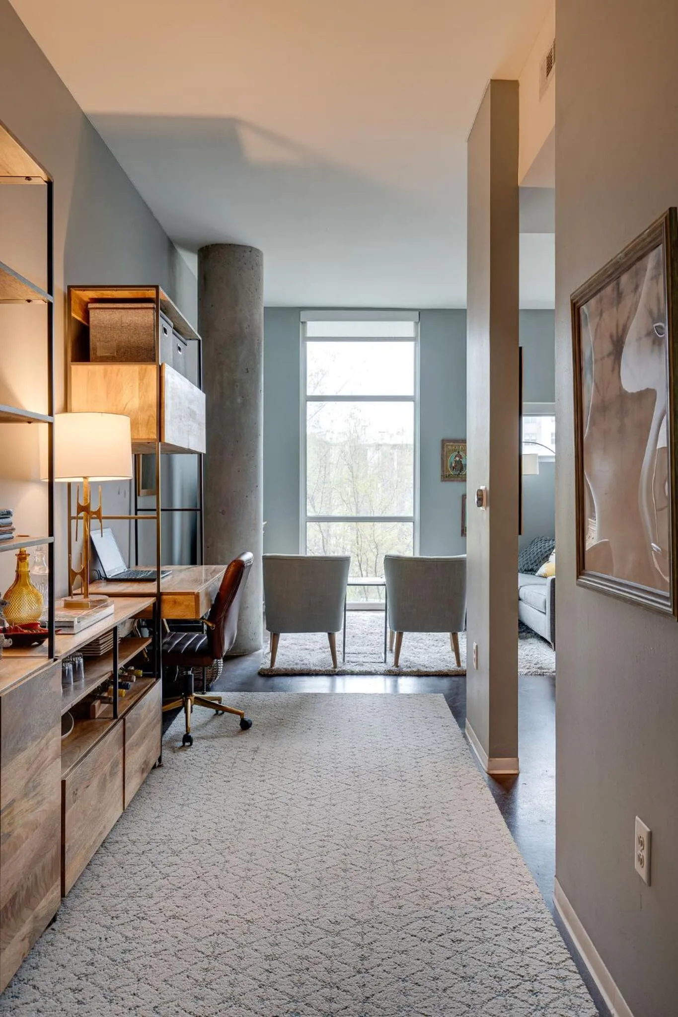 Smart, Stylish Music City Condo - Concierge, Restaurants, Gym, Rooftop Patio, Parking