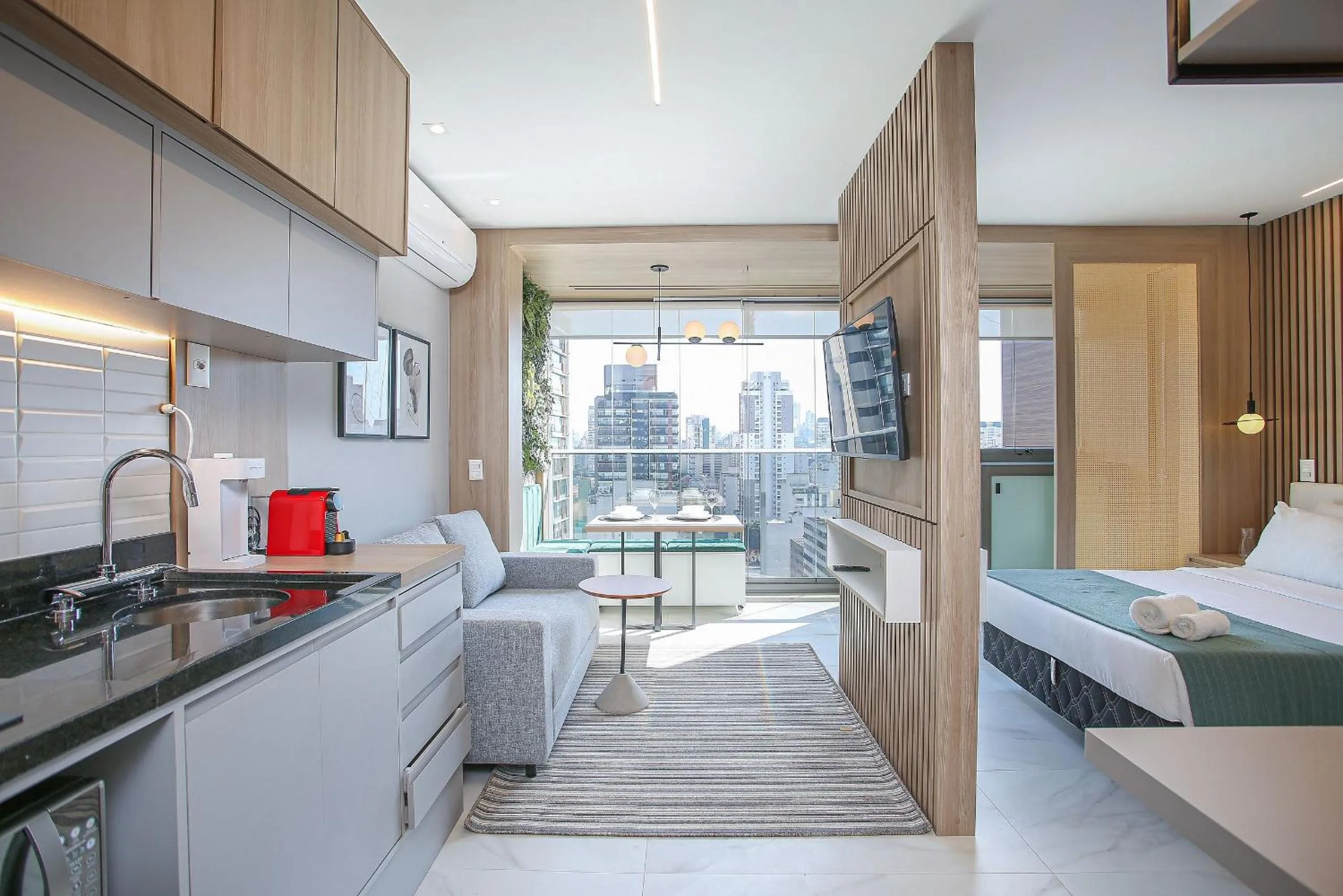 Seating area, Bed in Helbor Wide