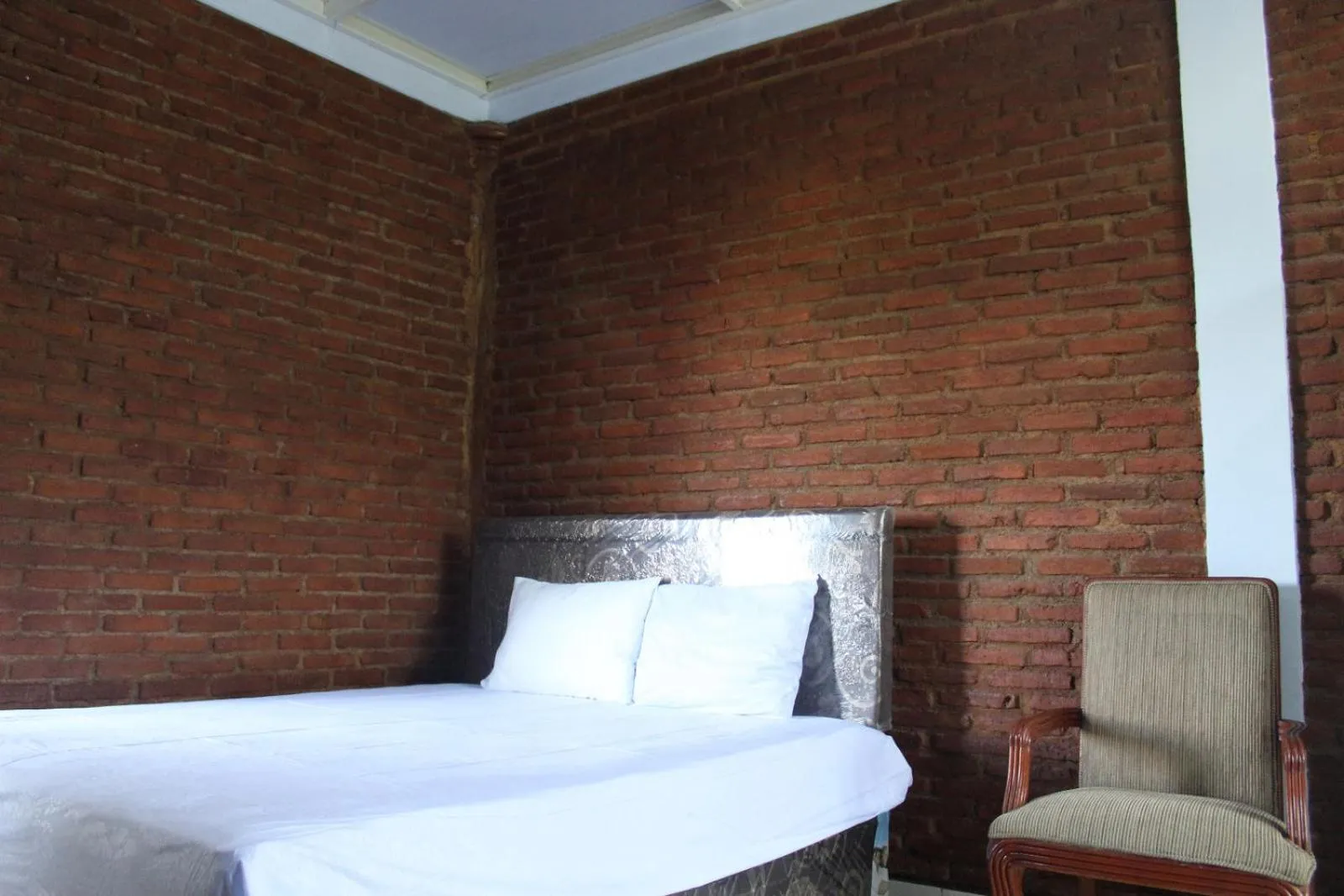 Bed in Georium Dunia