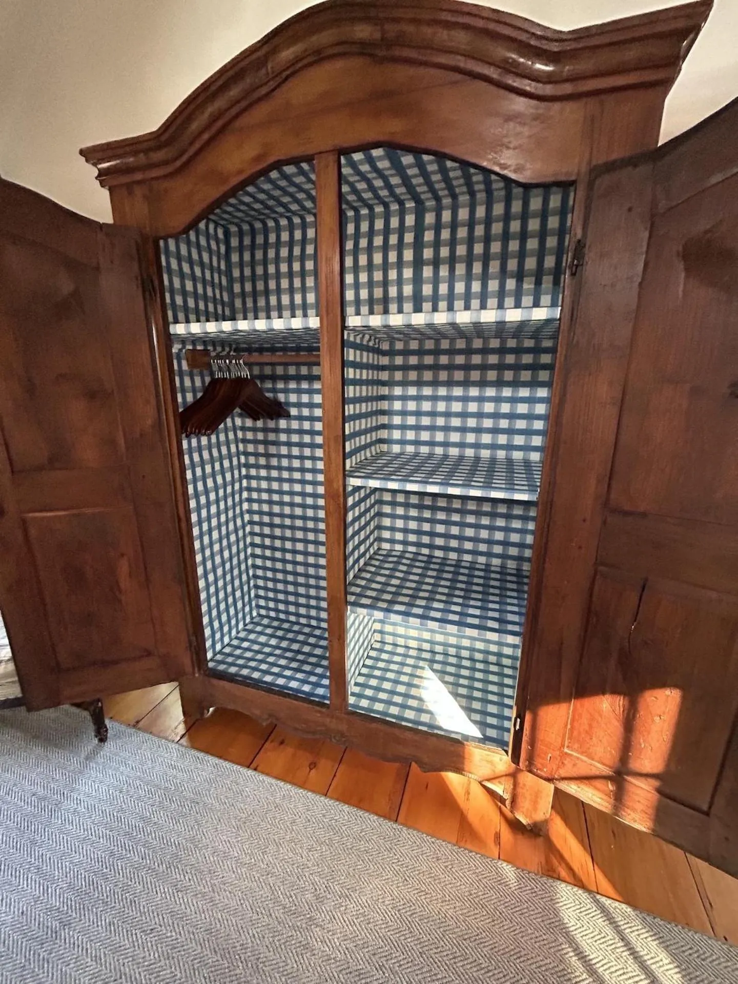 Bedroom, Bed in Martin House 157