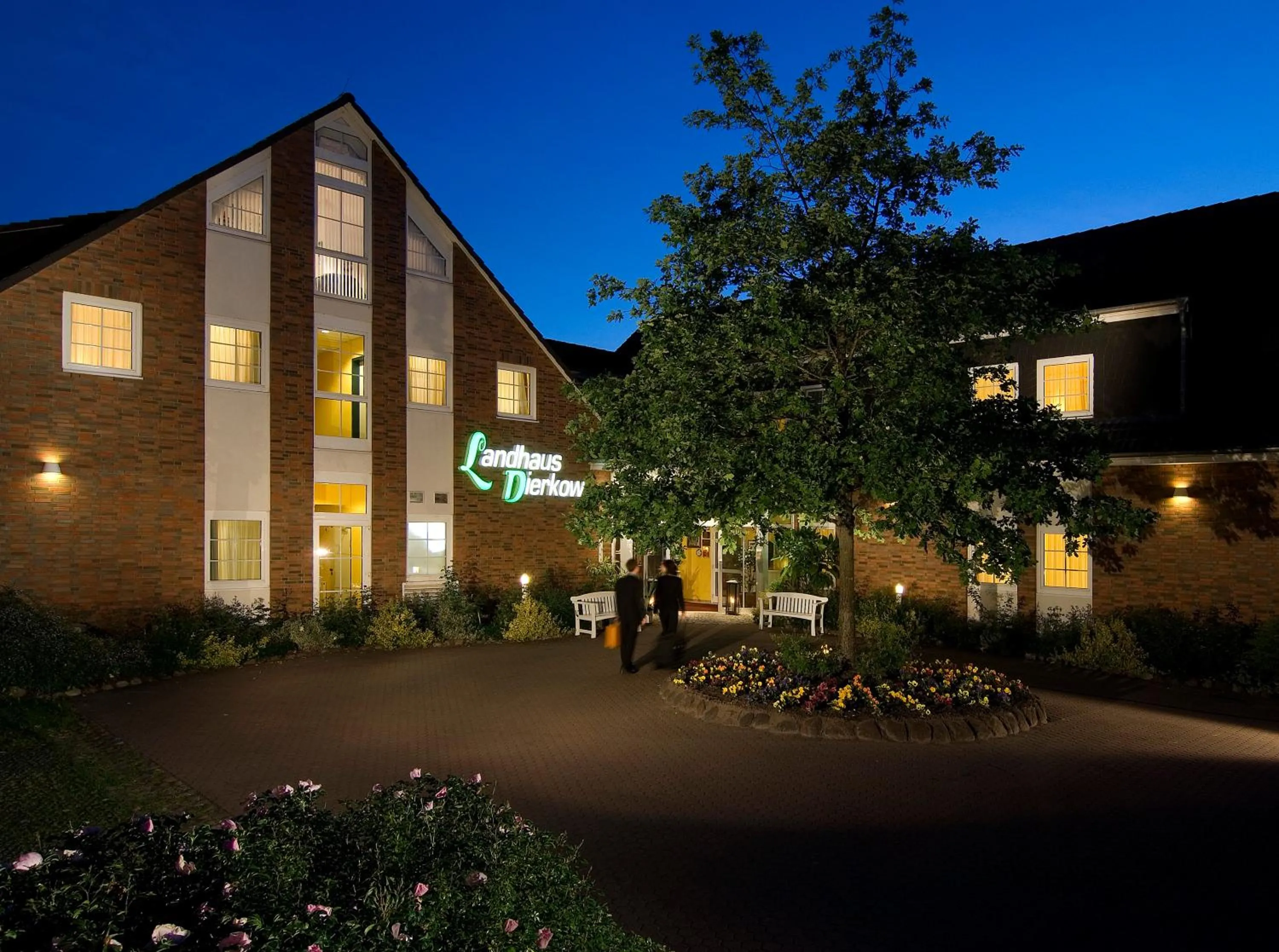 Facade/entrance in Hotel Landhaus Dierkow