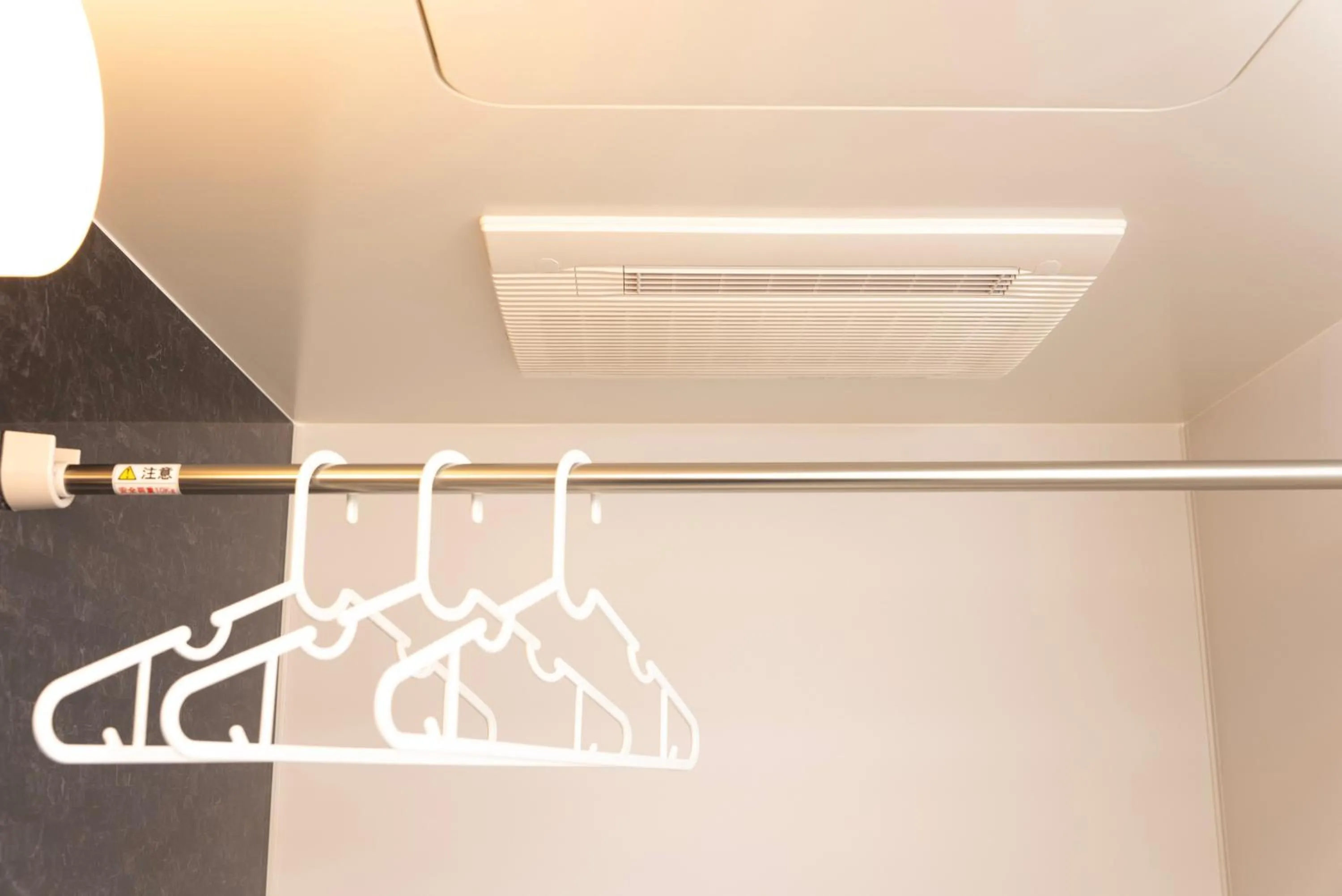 Photo of the whole room in WELLSTAY Osaka Shinimamiya Station