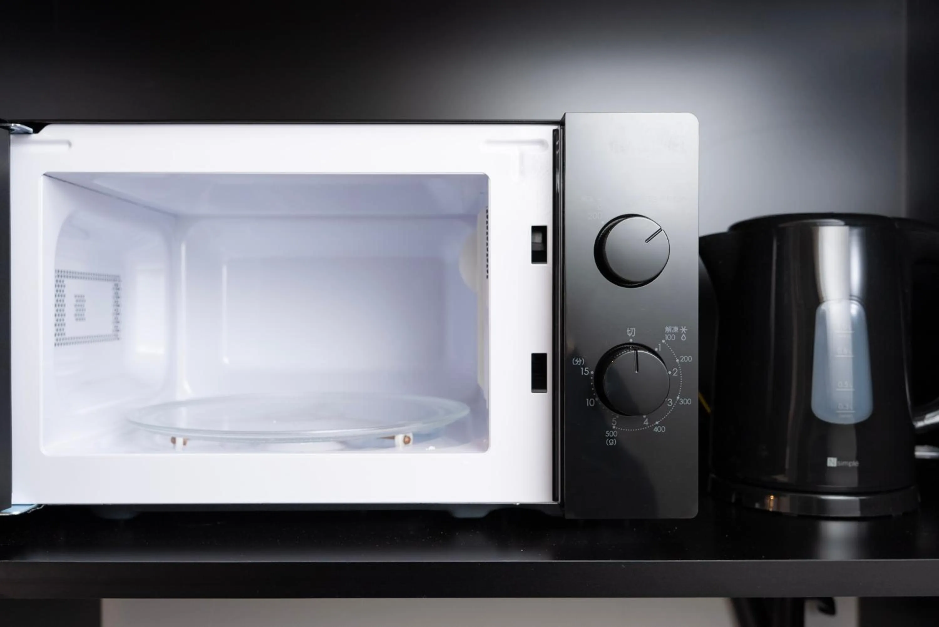 Photo of the whole room in WELLSTAY Osaka Shinimamiya Station