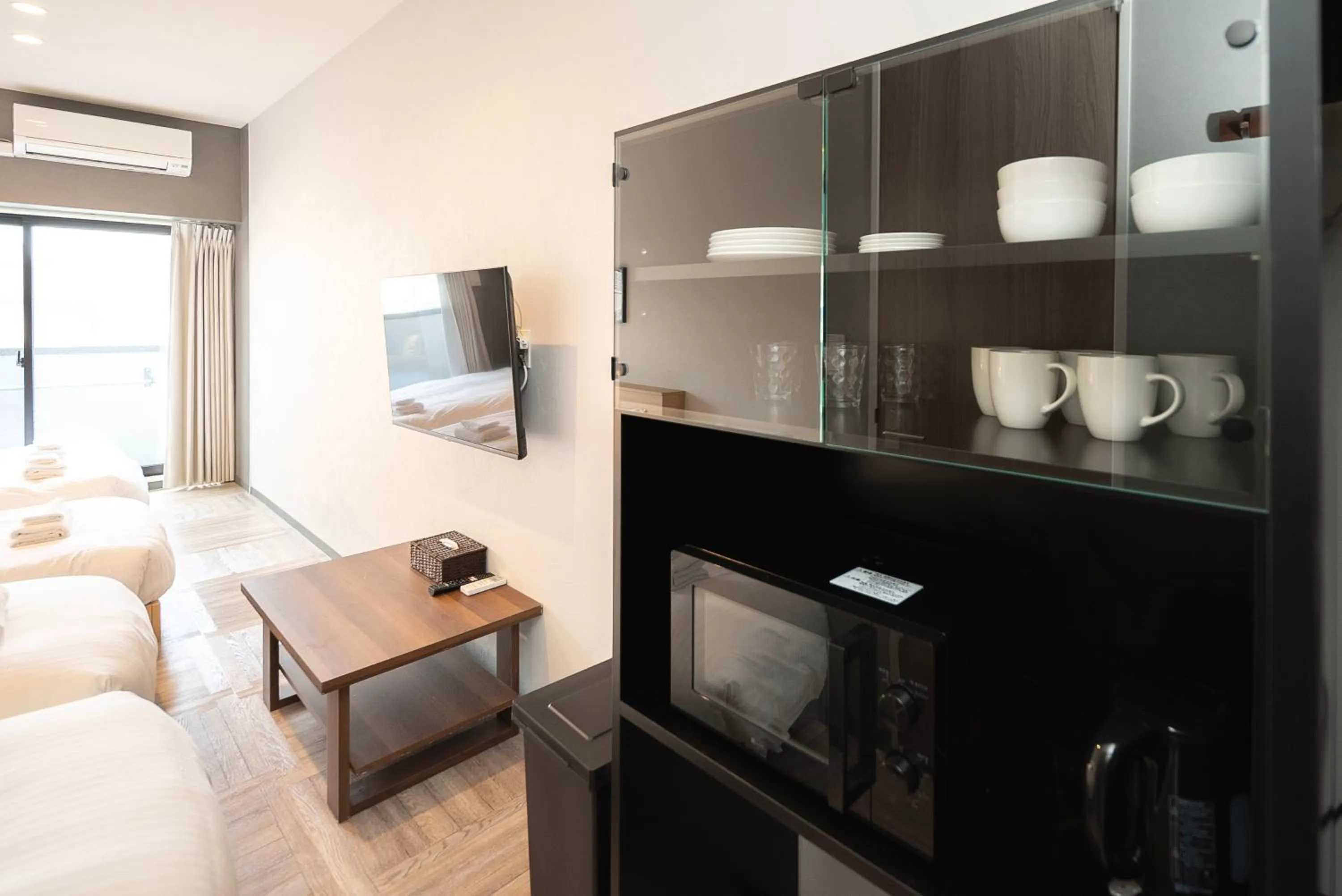 Photo of the whole room in WELLSTAY Osaka Shinimamiya Station