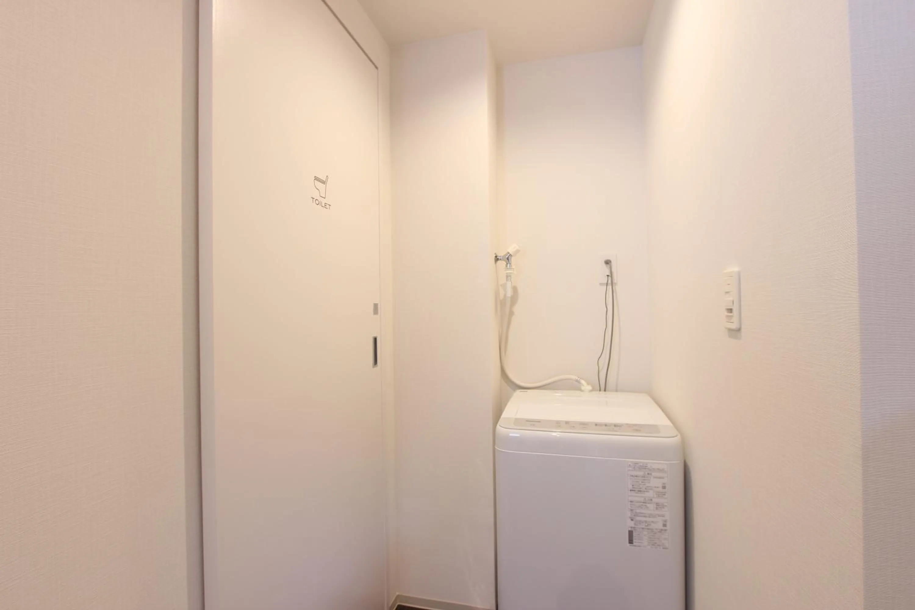 Toilet in Justin Fukuoka