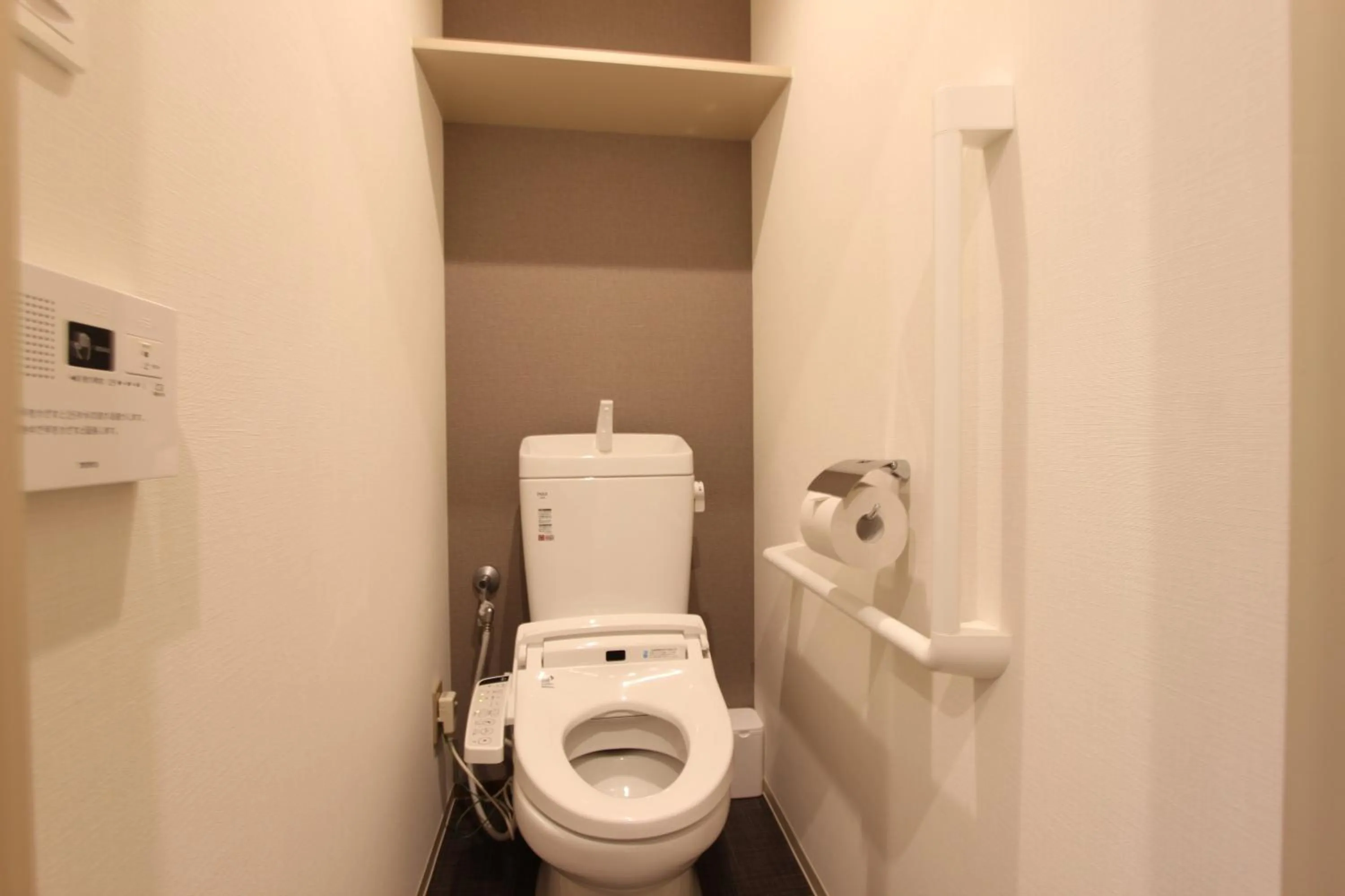 Toilet in Justin Fukuoka