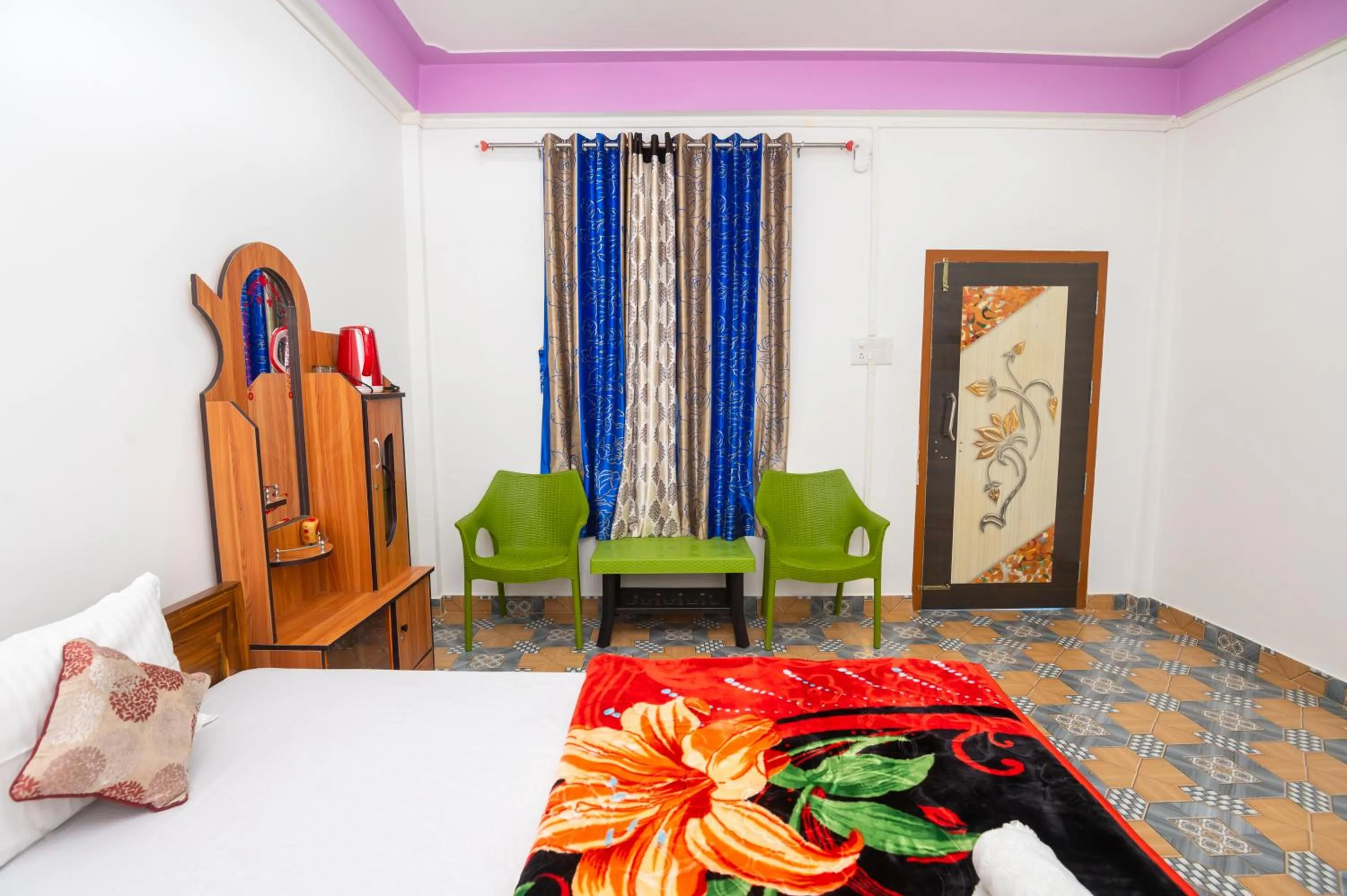 Bedroom in JUNGLE STAR MANSION