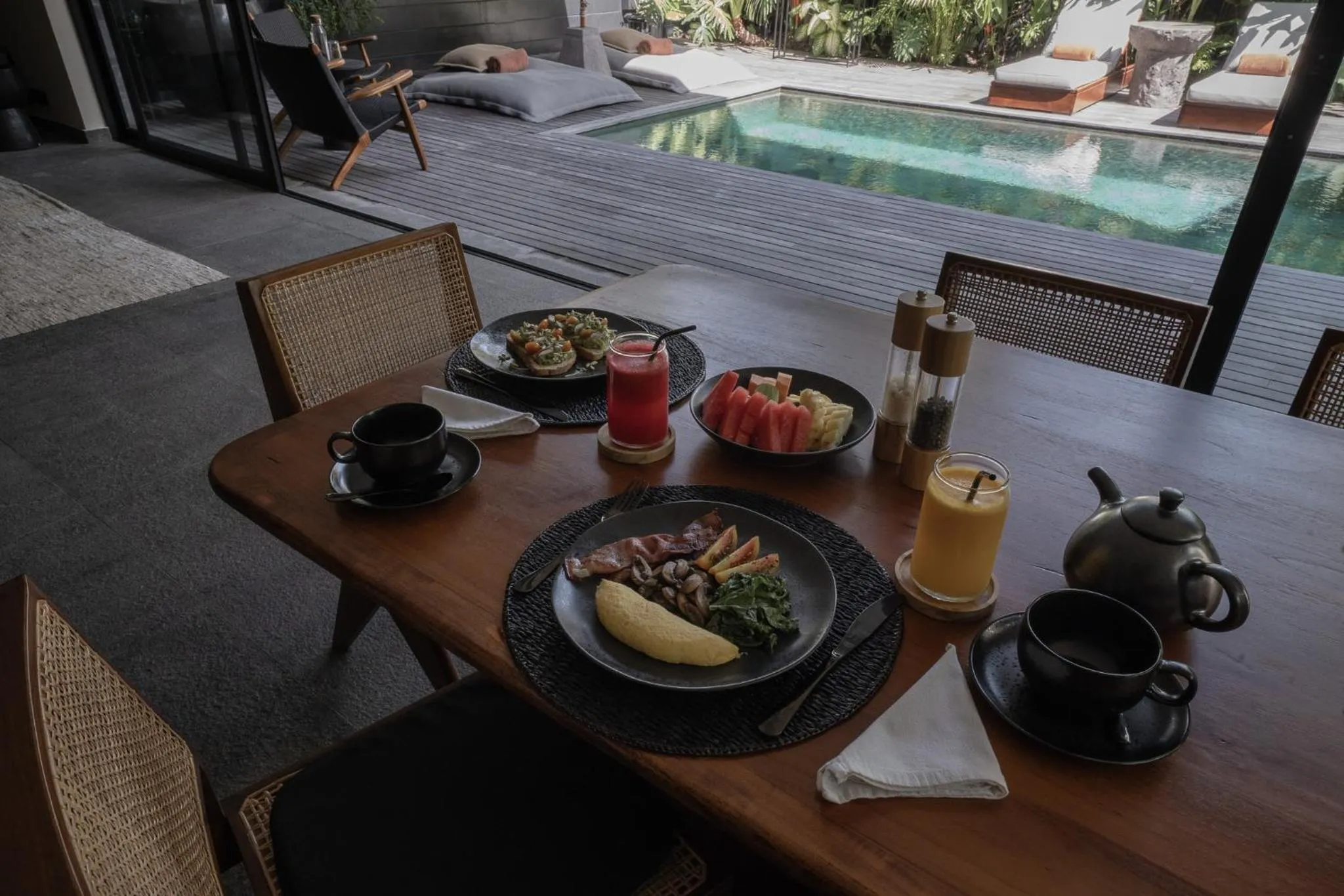 Food and drinks in Black Villas Canggu Beach by OXO