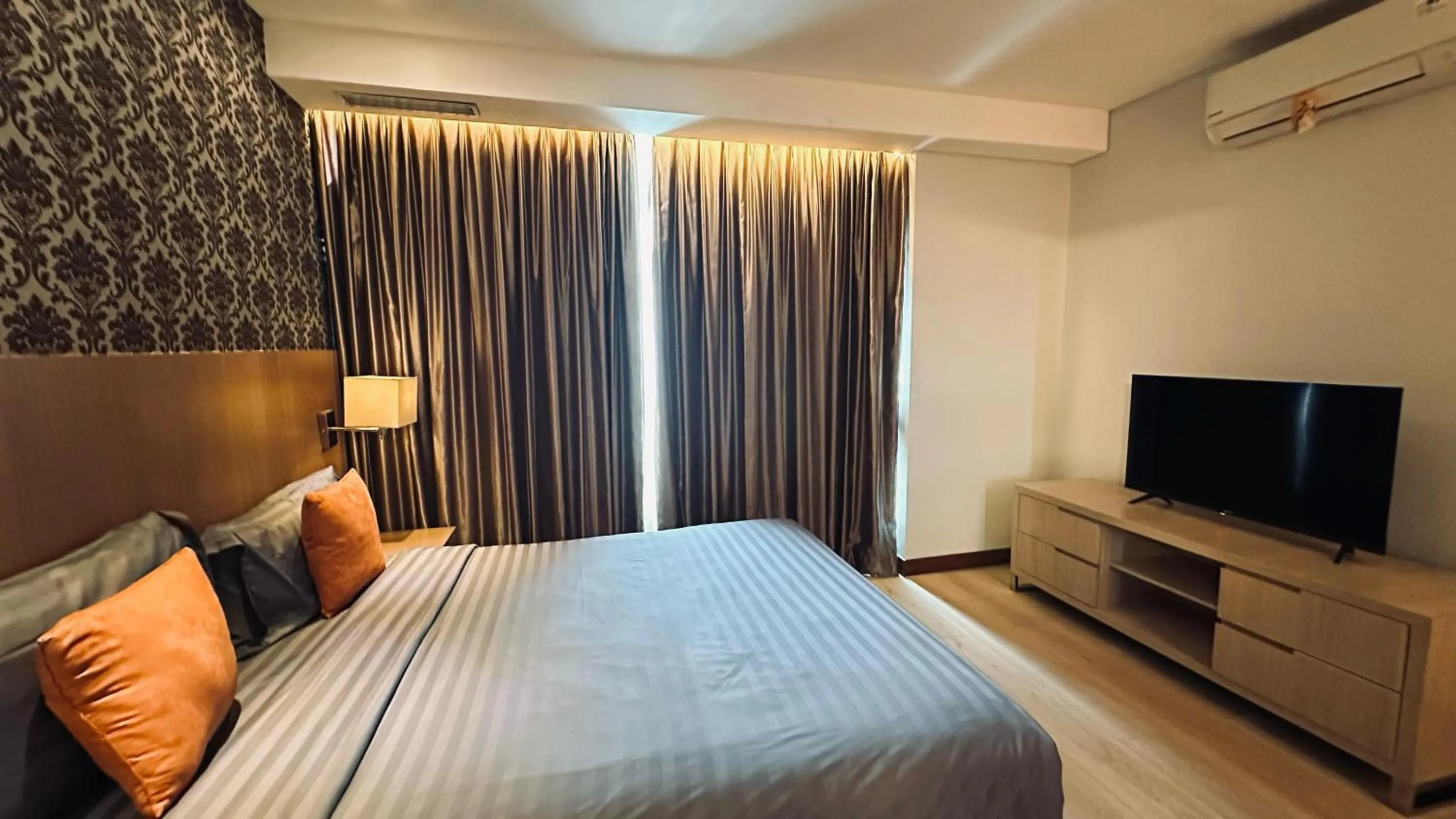 Bed in The H Tower Rasuna Suites Kuningan Jakarta By Villaloka