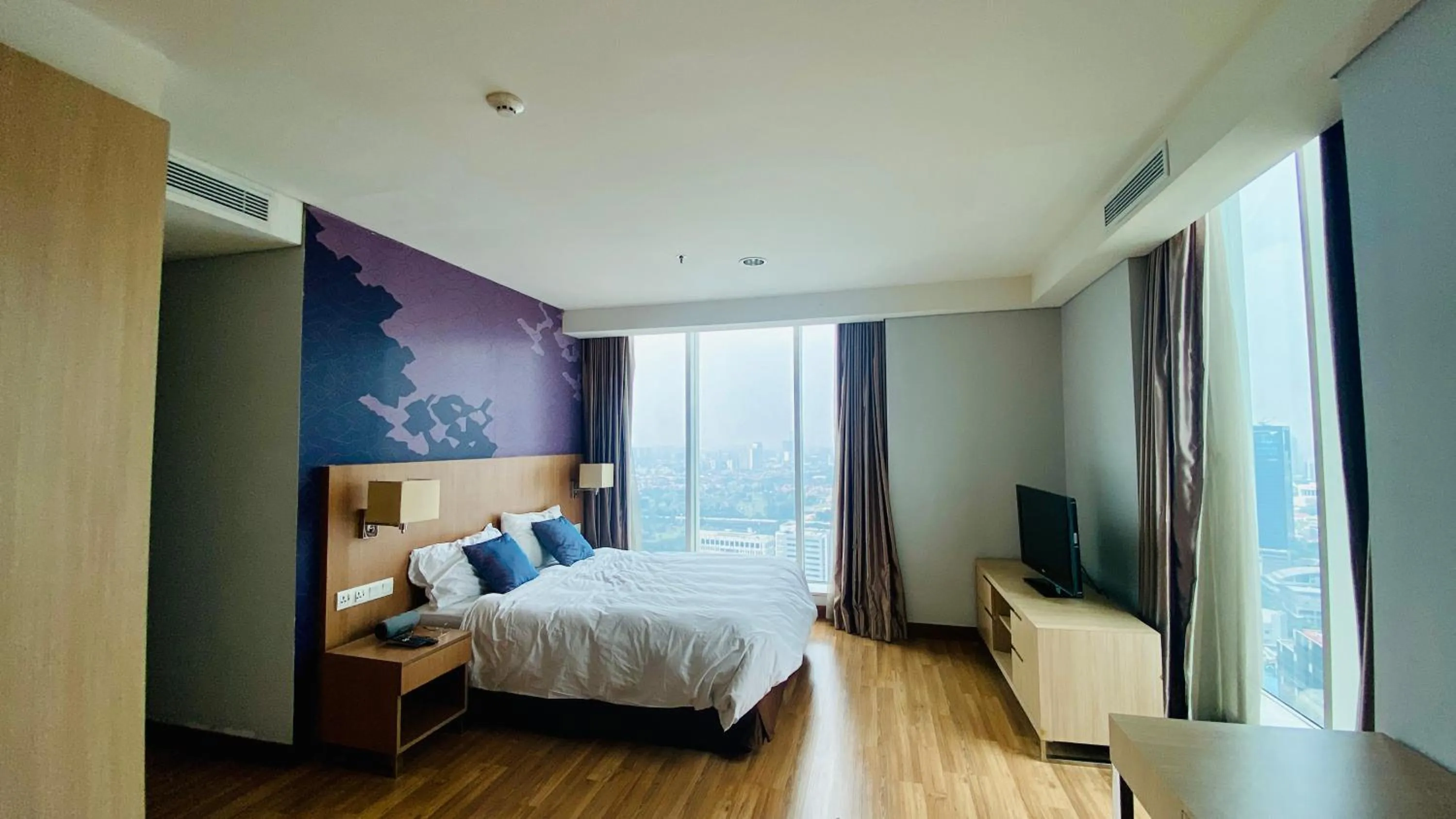 Bed in The H Tower Rasuna Suites Kuningan Jakarta By Villaloka