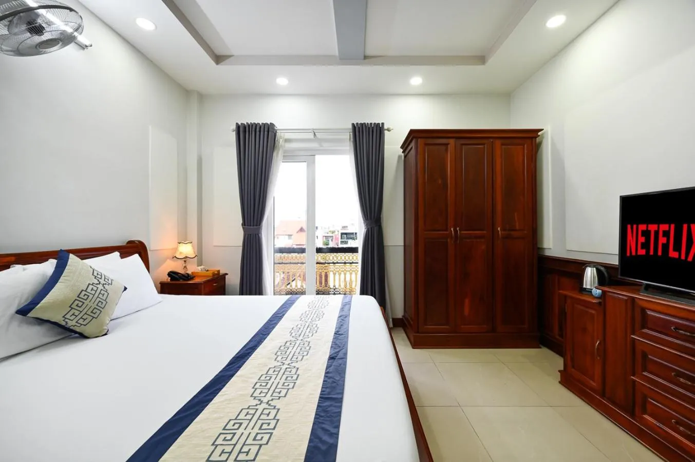 Bed in Sky Star Hotel