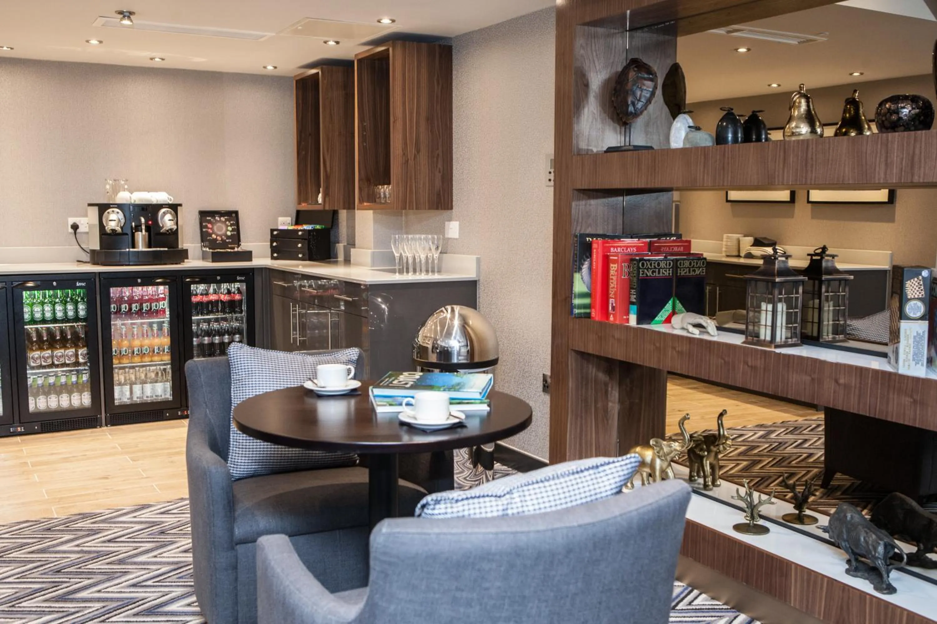 Lounge or bar in Elite Venue Selection Felbridge - Gatwick