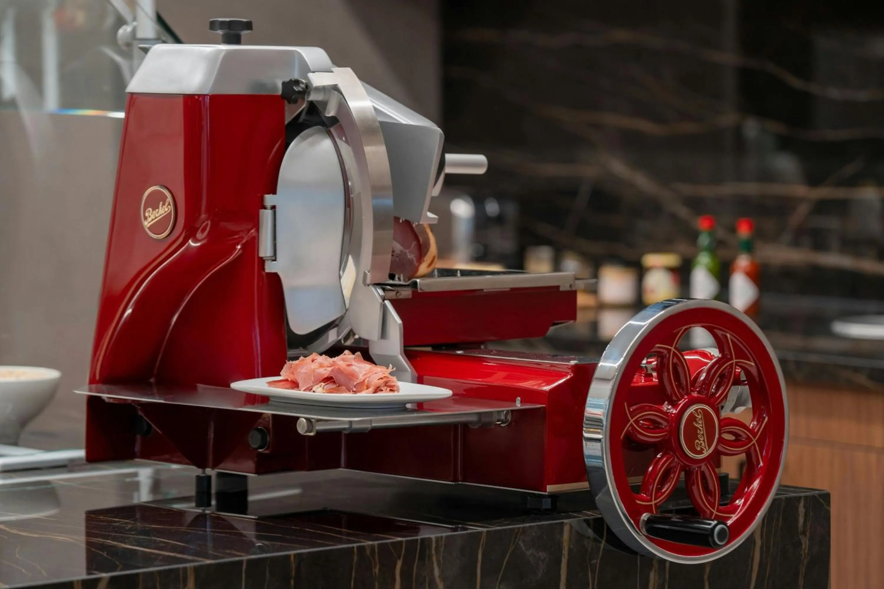 Kitchen or kitchenette in AC Hotel by Marriott Lansing University Area