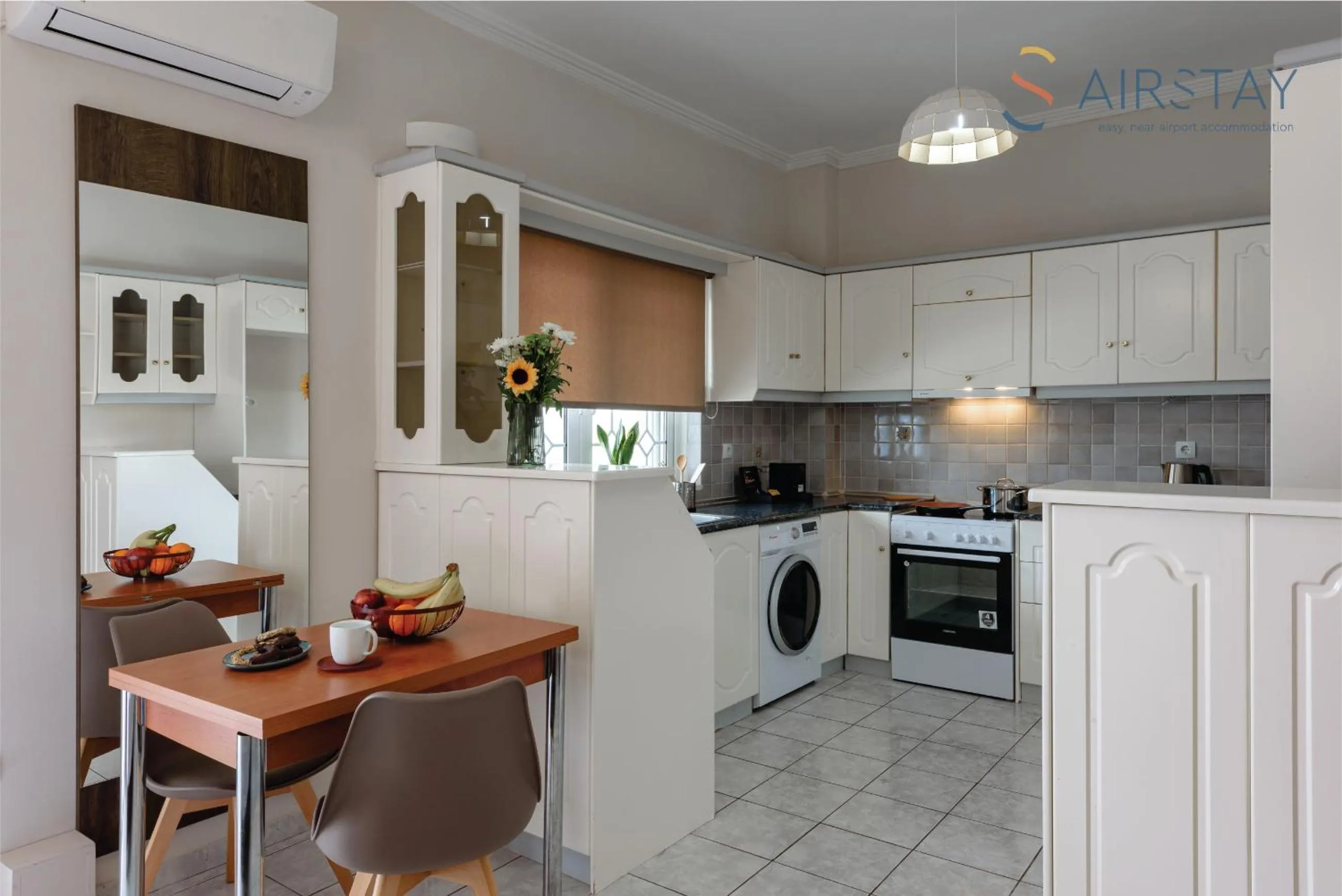 Dining area in Zilean Apartments Airport by Airstay