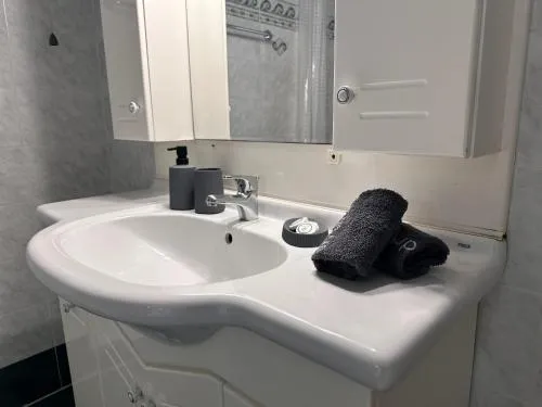 Zilean Apartments Airport by Airstay