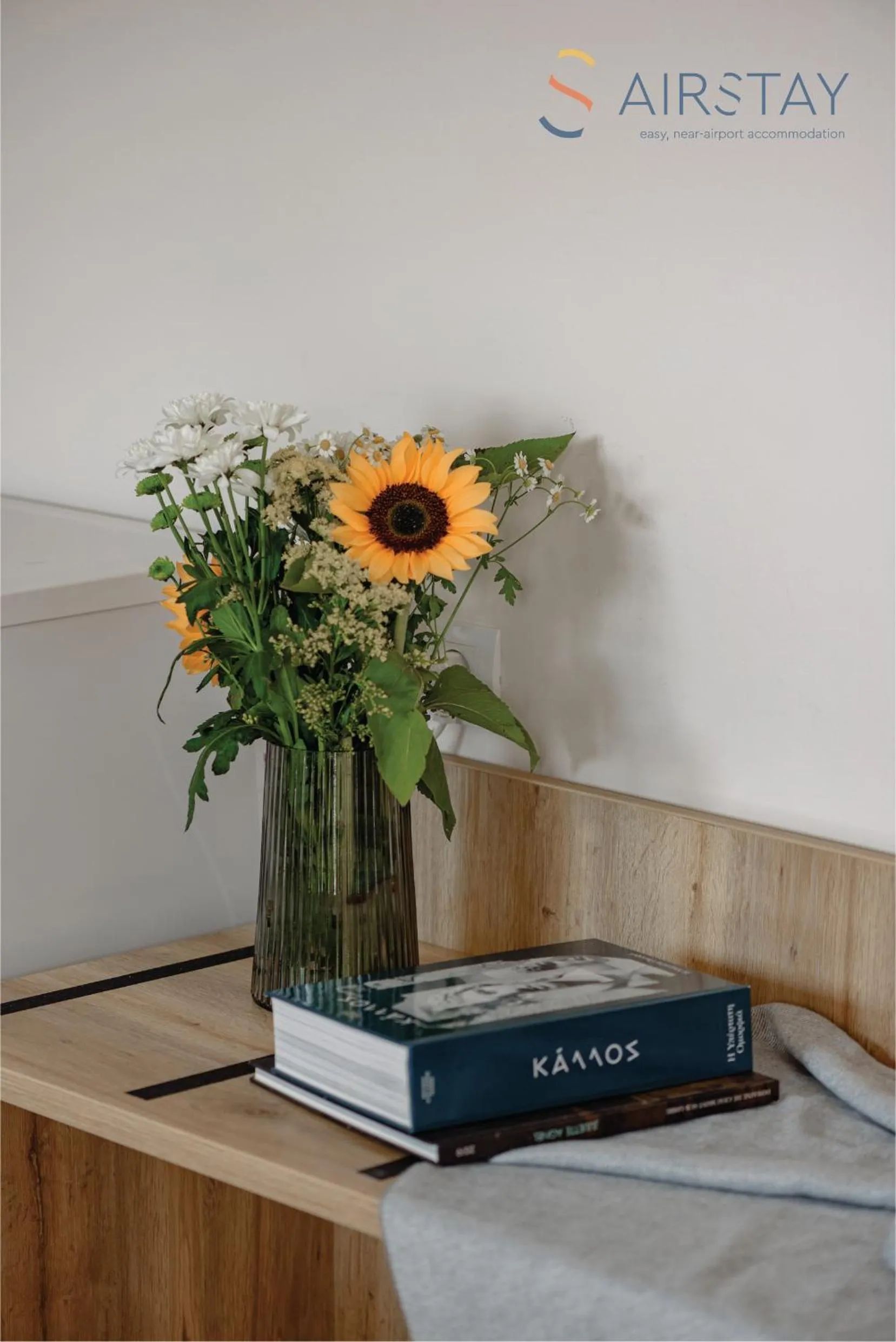 Decorative detail in Zilean Apartments Airport by Airstay