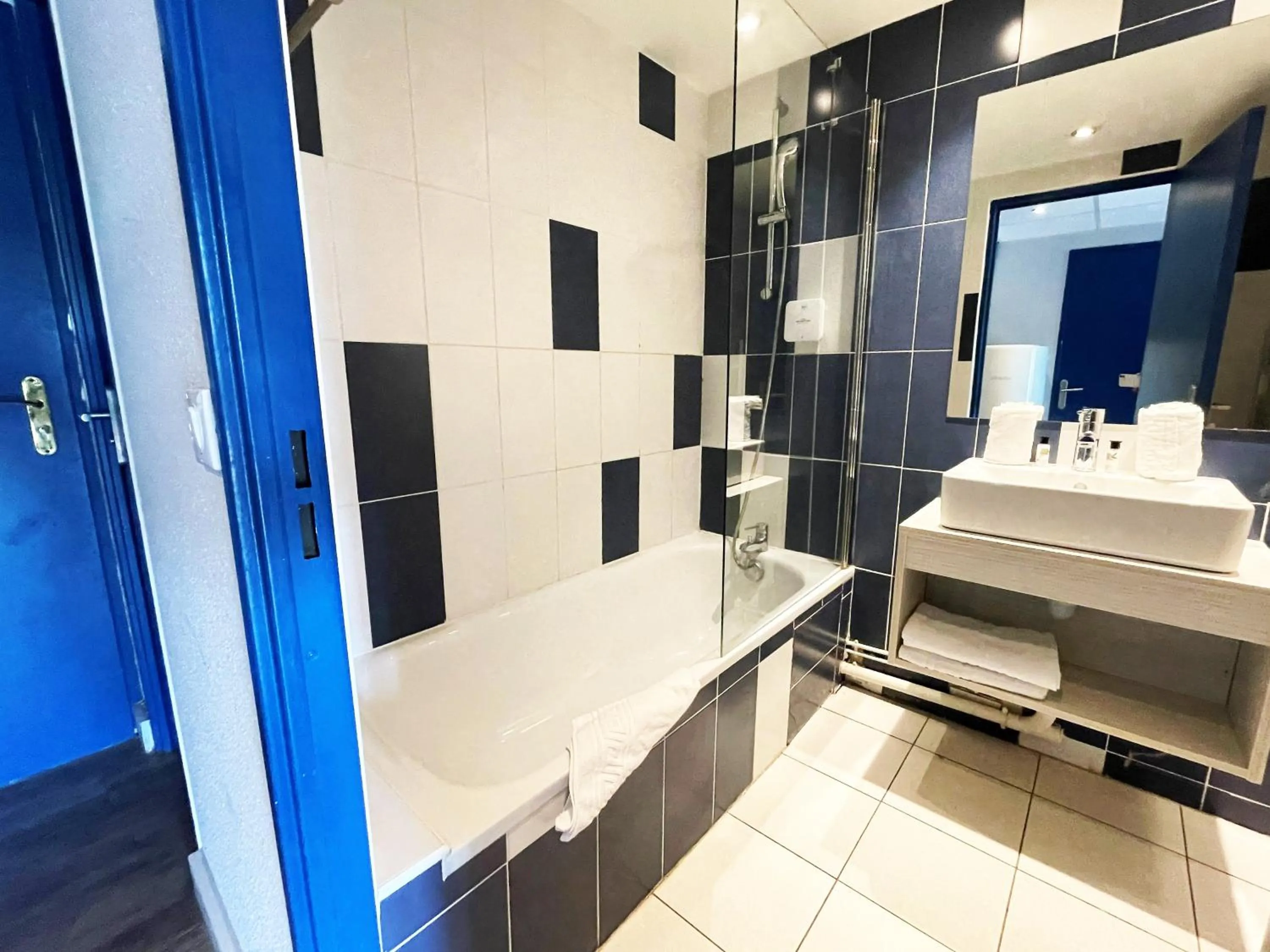 Bathroom in SOWELL RESIDENCES Les Hameaux de Camargue