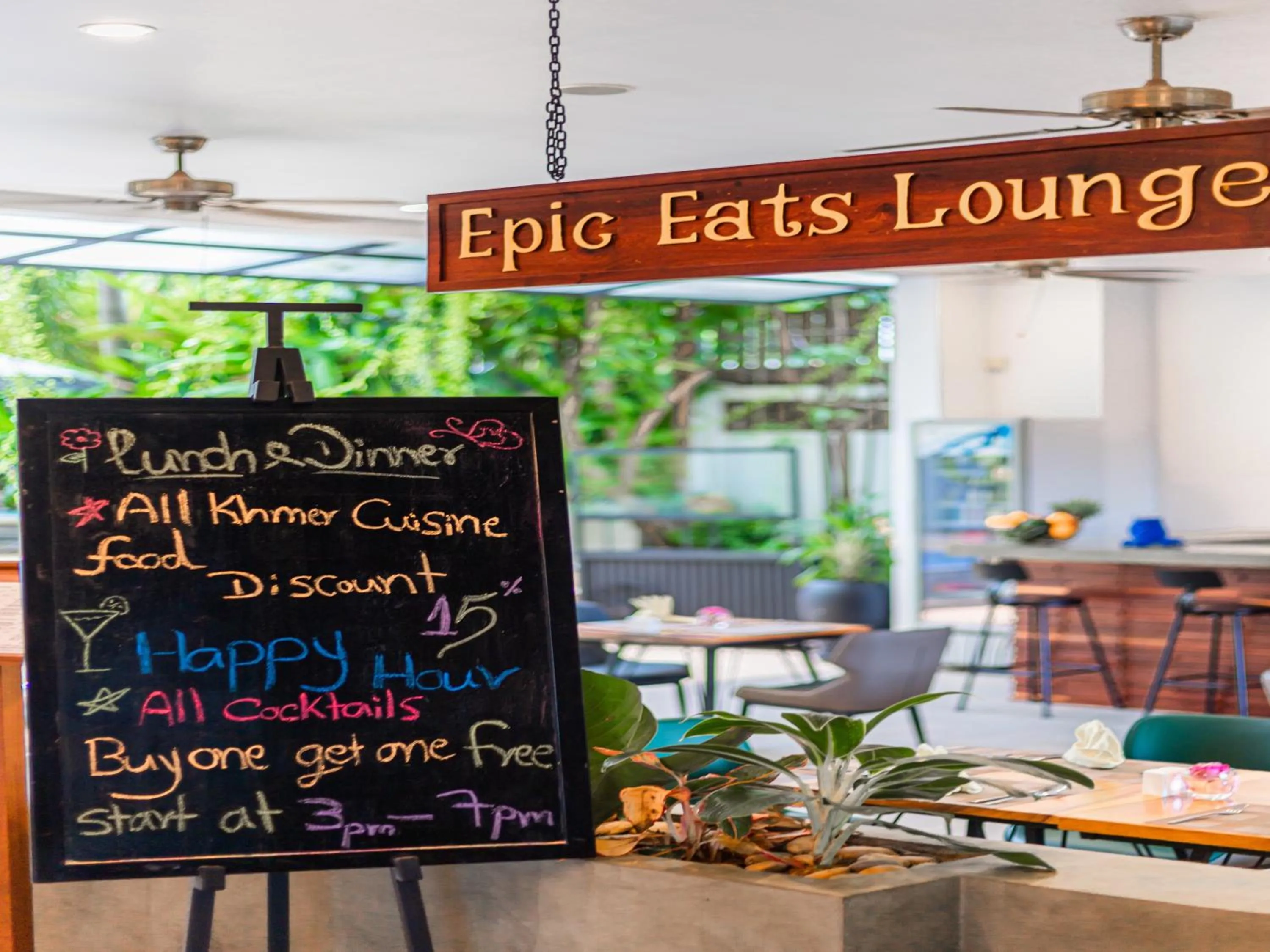 Restaurant/places to eat in Grand Yard La Residence