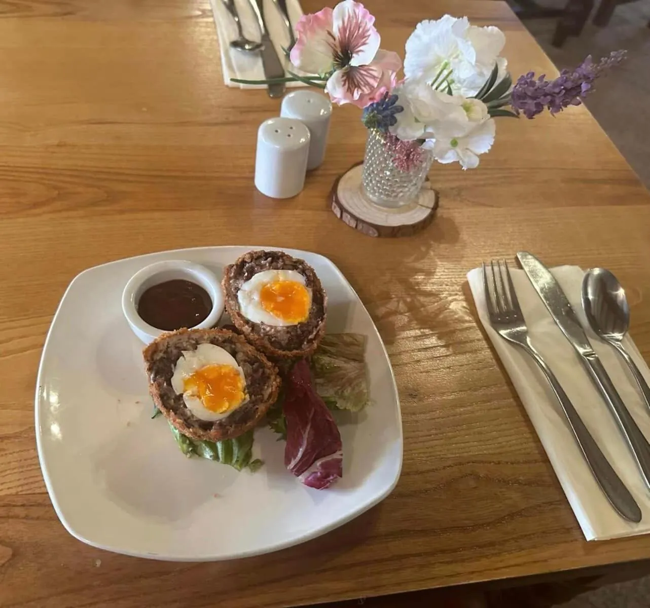 Restaurant/places to eat in The Queens Head Inn