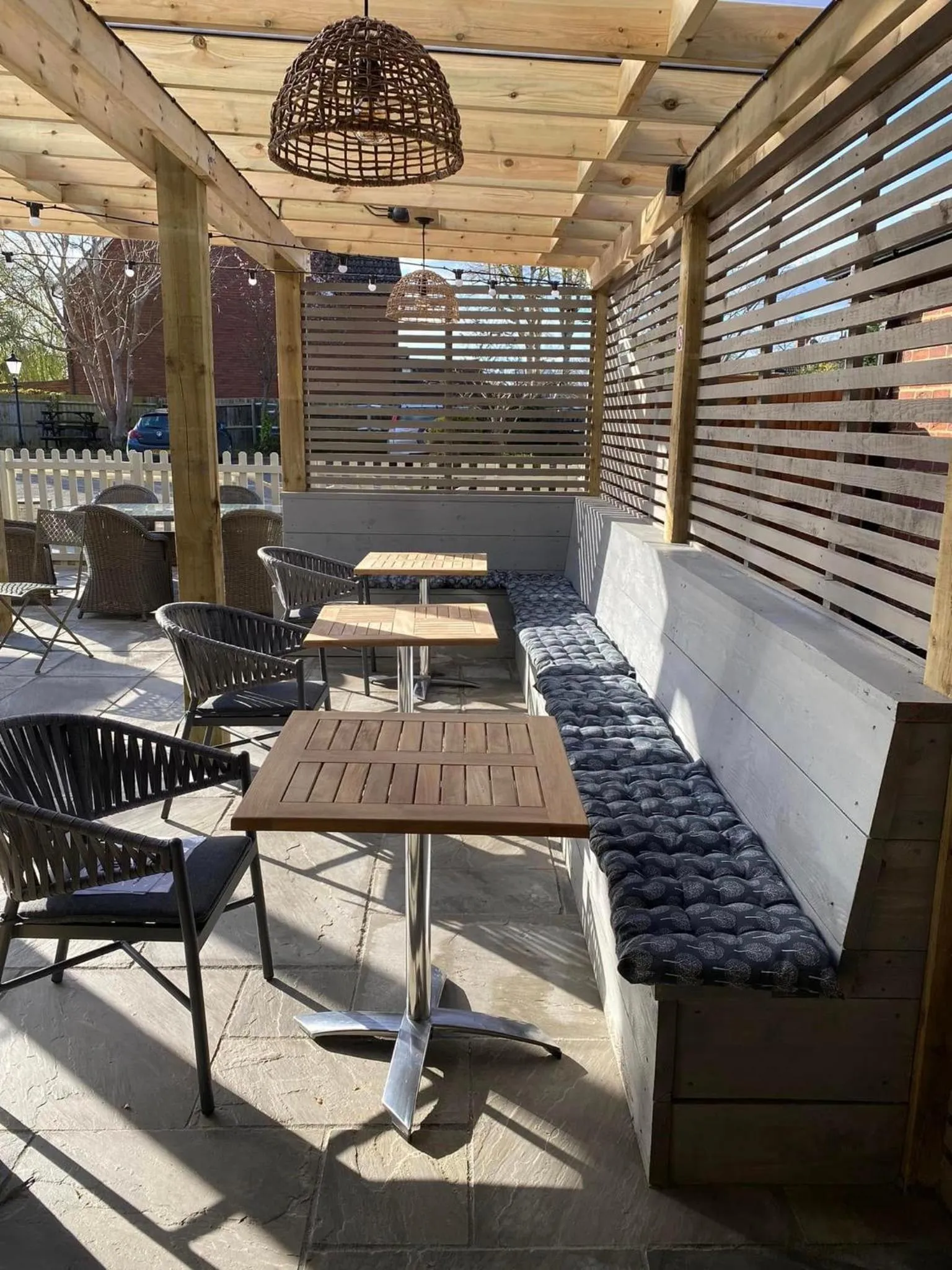 Garden view in The Queens Head Inn