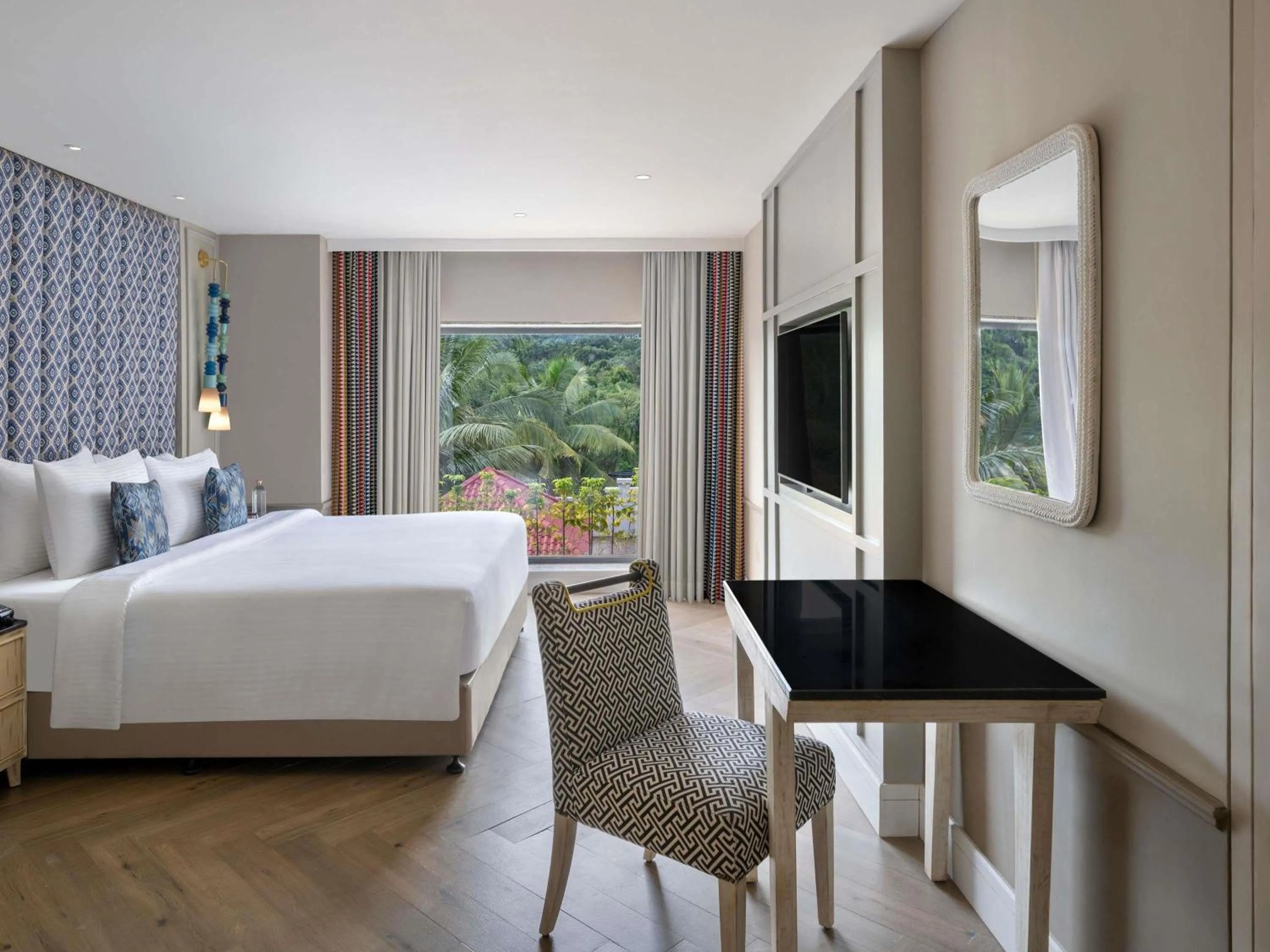 Bedroom, Bed in Grand Mercure Goa Candolim - An Accor Hotels Brand