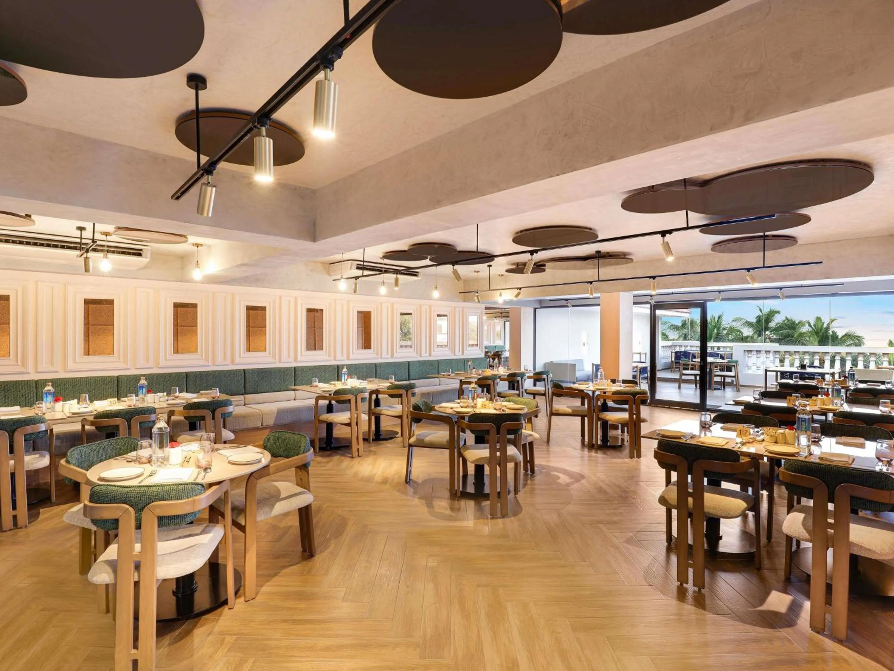 Restaurant/places to eat in Grand Mercure Goa Candolim - An Accor Hotels Brand