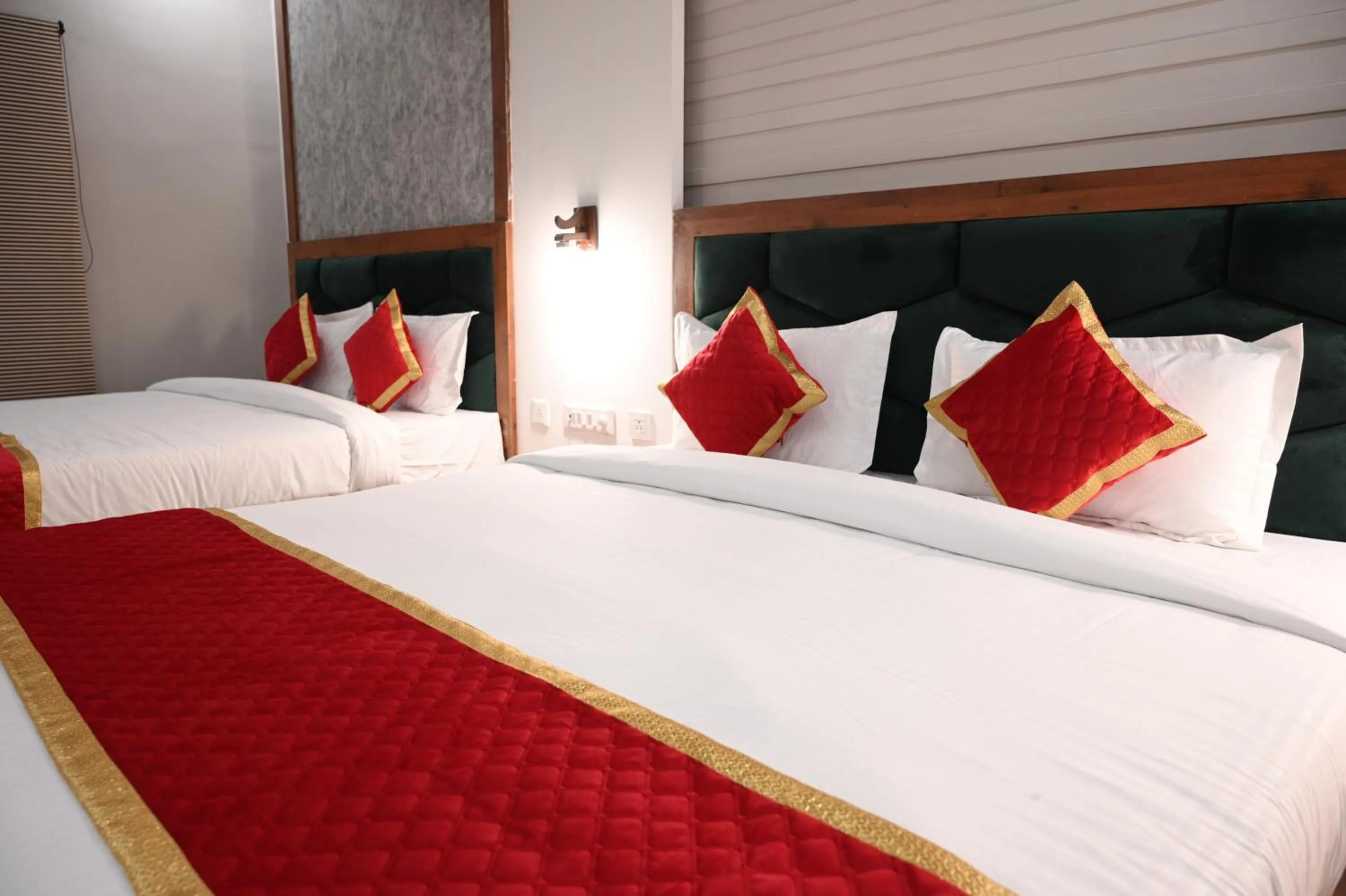 Bedroom, Bed in Hotel Singla Residency