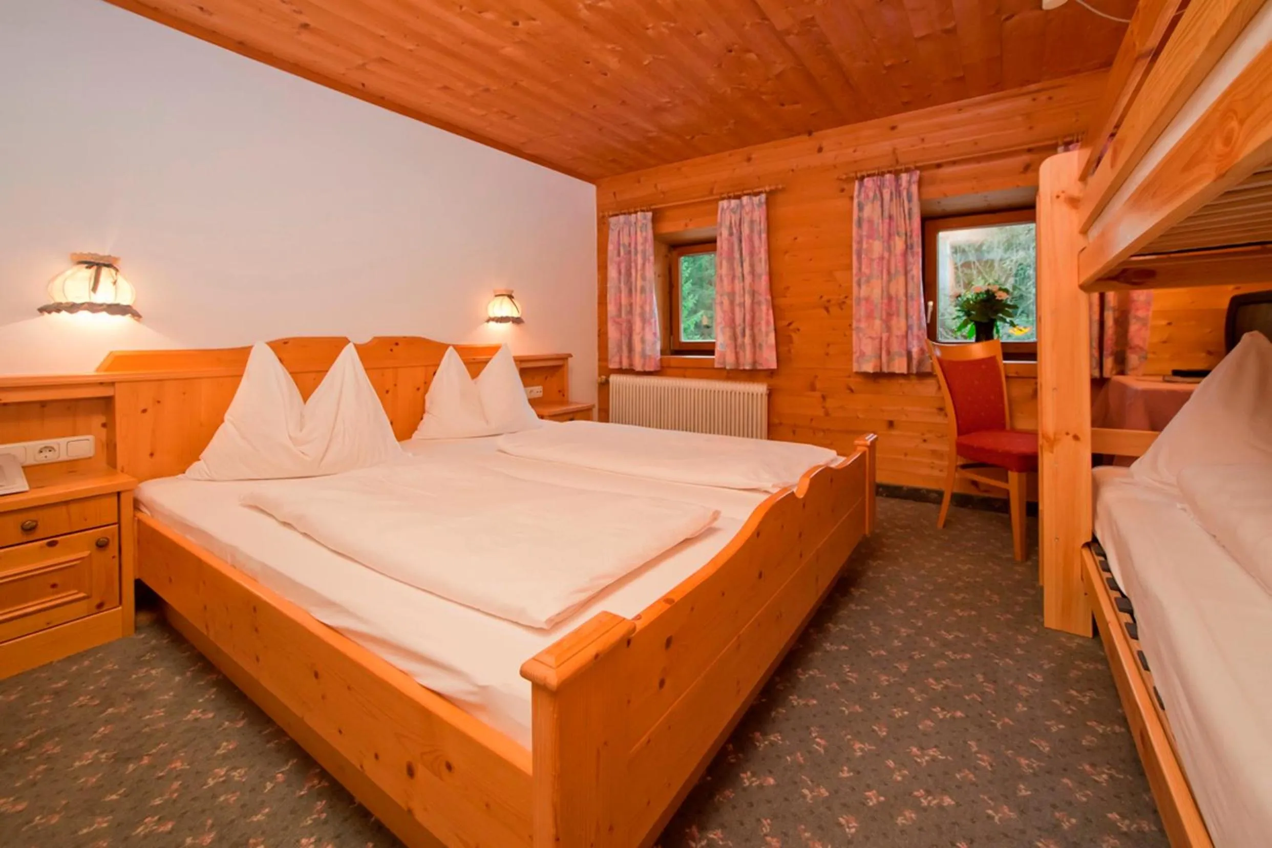 Bed in Gasthaus Mitterjager